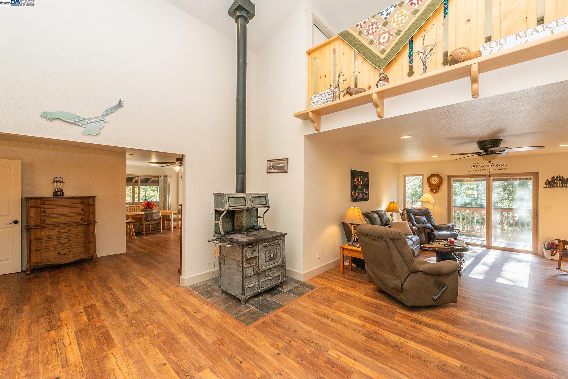 Detail Gallery Image 17 of 48 For 851 Mountain Aire Lane, Trinity Center,  CA 96091 - 4 Beds | 3 Baths
