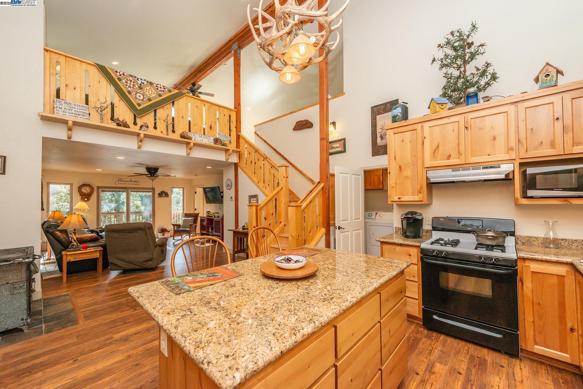 Detail Gallery Image 20 of 48 For 851 Mountain Aire Lane, Trinity Center,  CA 96091 - 4 Beds | 3 Baths