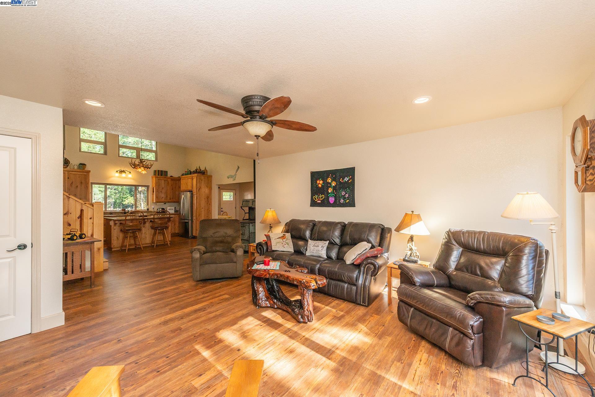 Detail Gallery Image 8 of 48 For 851 Mountain Aire Lane, Trinity Center,  CA 96091 - 4 Beds | 3 Baths