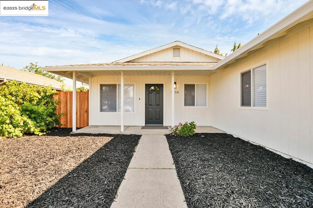 Detail Gallery Image 2 of 30 For 1714 Ashwood Dr, Oakley,  CA 94561 - 3 Beds | 2 Baths