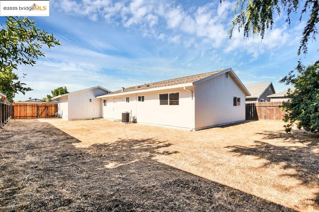 Detail Gallery Image 22 of 30 For 1714 Ashwood Dr, Oakley,  CA 94561 - 3 Beds | 2 Baths