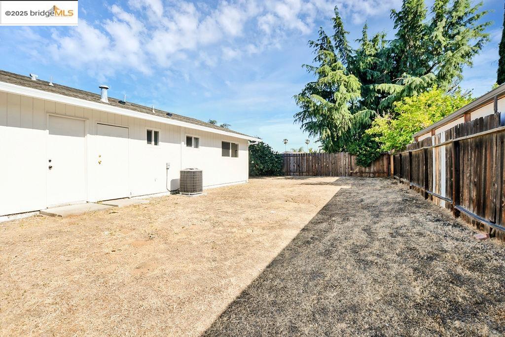 Detail Gallery Image 23 of 30 For 1714 Ashwood Dr, Oakley,  CA 94561 - 3 Beds | 2 Baths