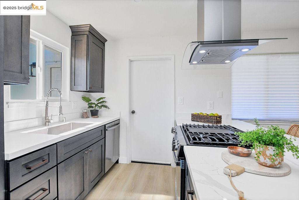 Detail Gallery Image 9 of 30 For 1714 Ashwood Dr, Oakley,  CA 94561 - 3 Beds | 2 Baths