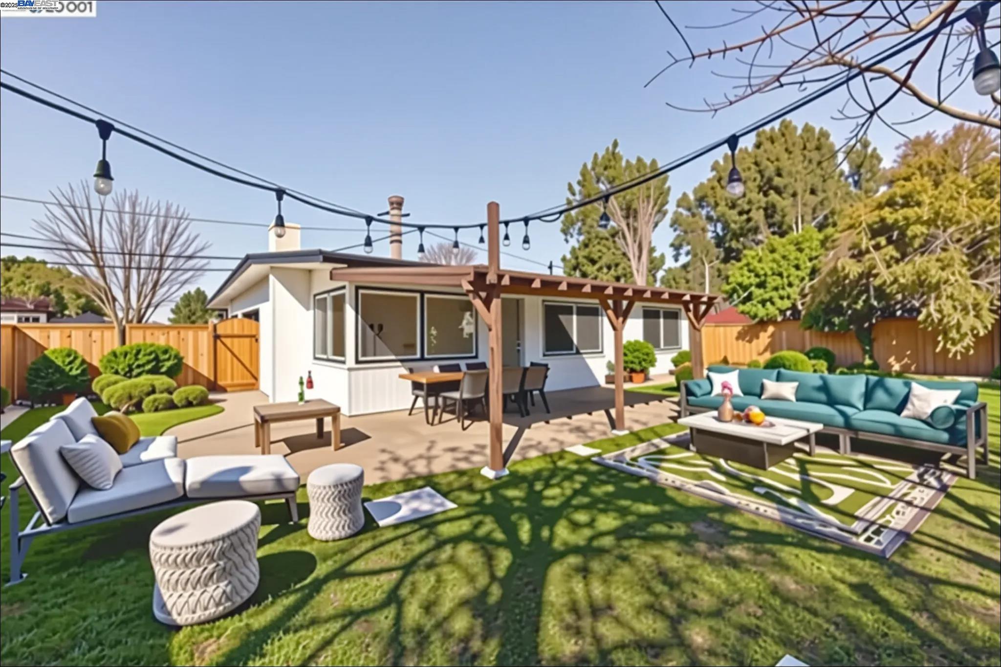 Detail Gallery Image 12 of 16 For 2720 Fordham St, East Palo Alto,  CA 94303 - 3 Beds | 1 Baths