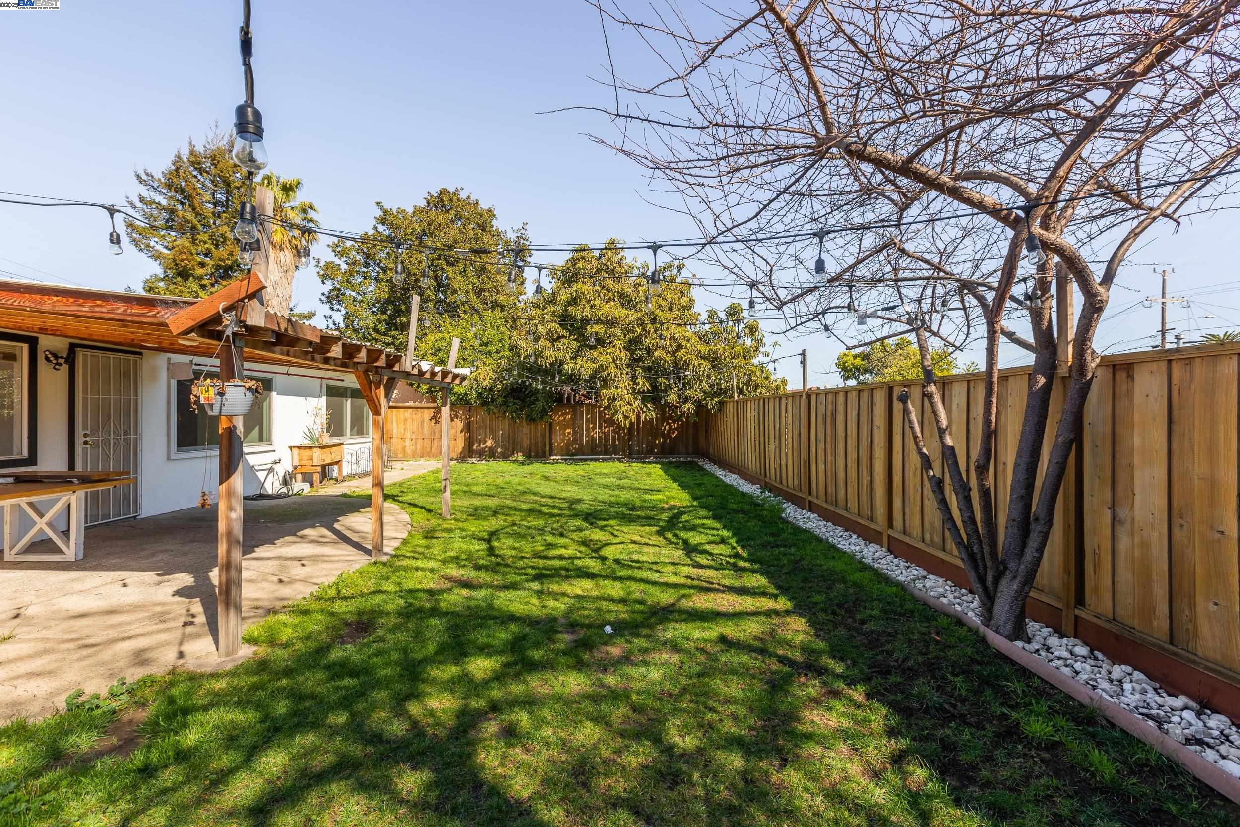 Detail Gallery Image 20 of 29 For 2720 Fordham St, East Palo Alto,  CA 94303 - 3 Beds | 1 Baths