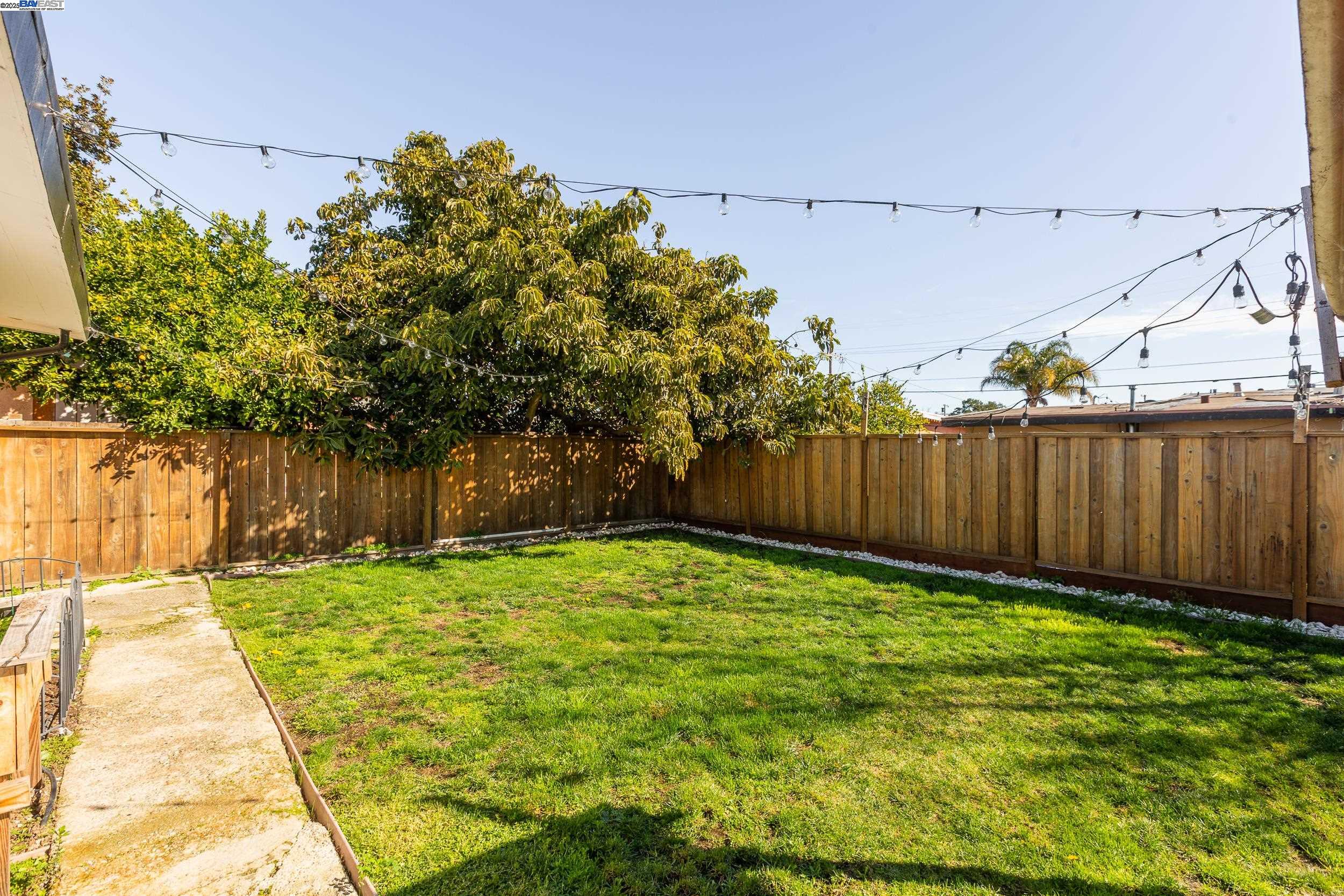 Detail Gallery Image 21 of 29 For 2720 Fordham St, East Palo Alto,  CA 94303 - 3 Beds | 1 Baths