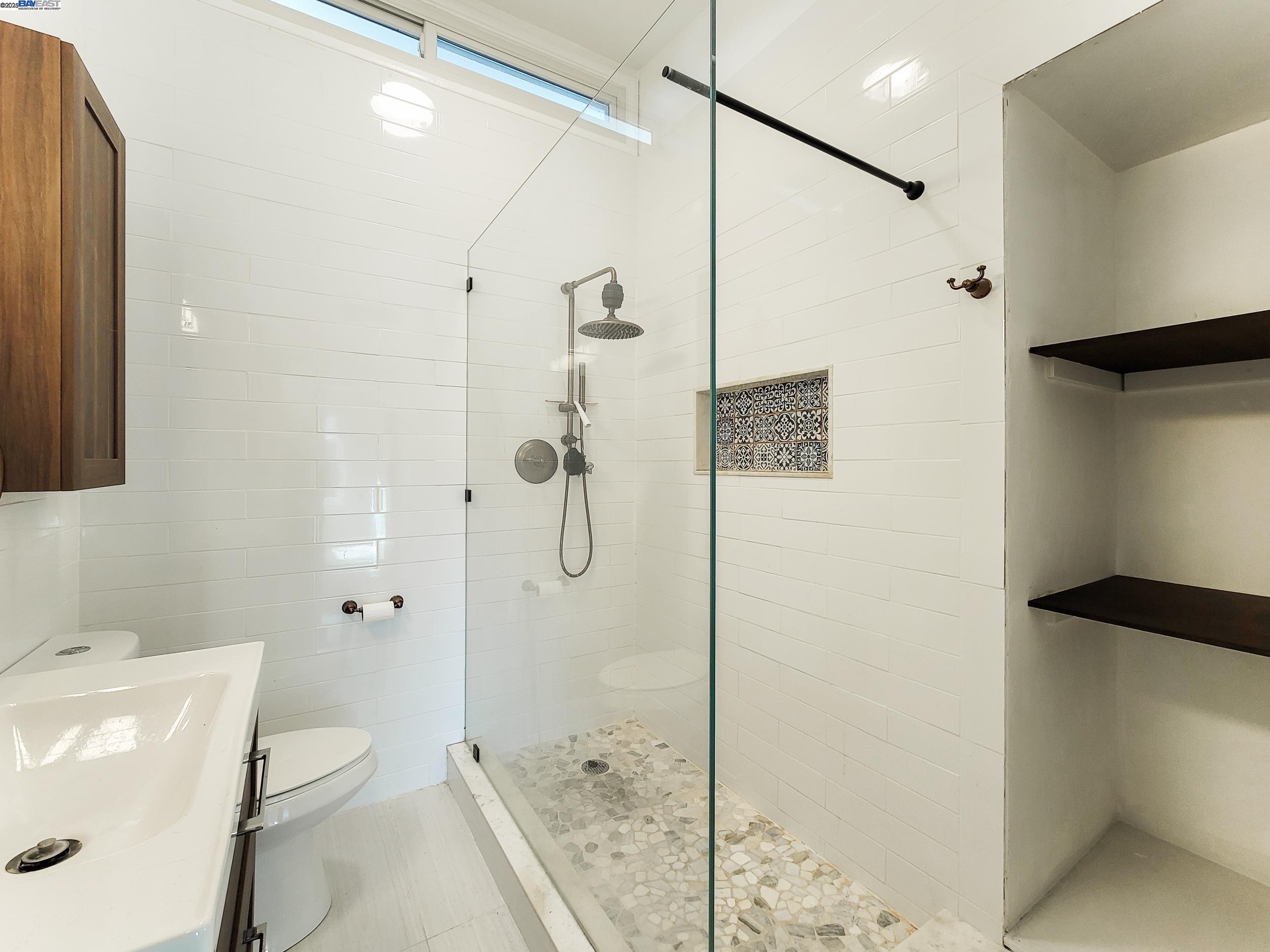 Detail Gallery Image 9 of 29 For 2720 Fordham St, East Palo Alto,  CA 94303 - 3 Beds | 1 Baths