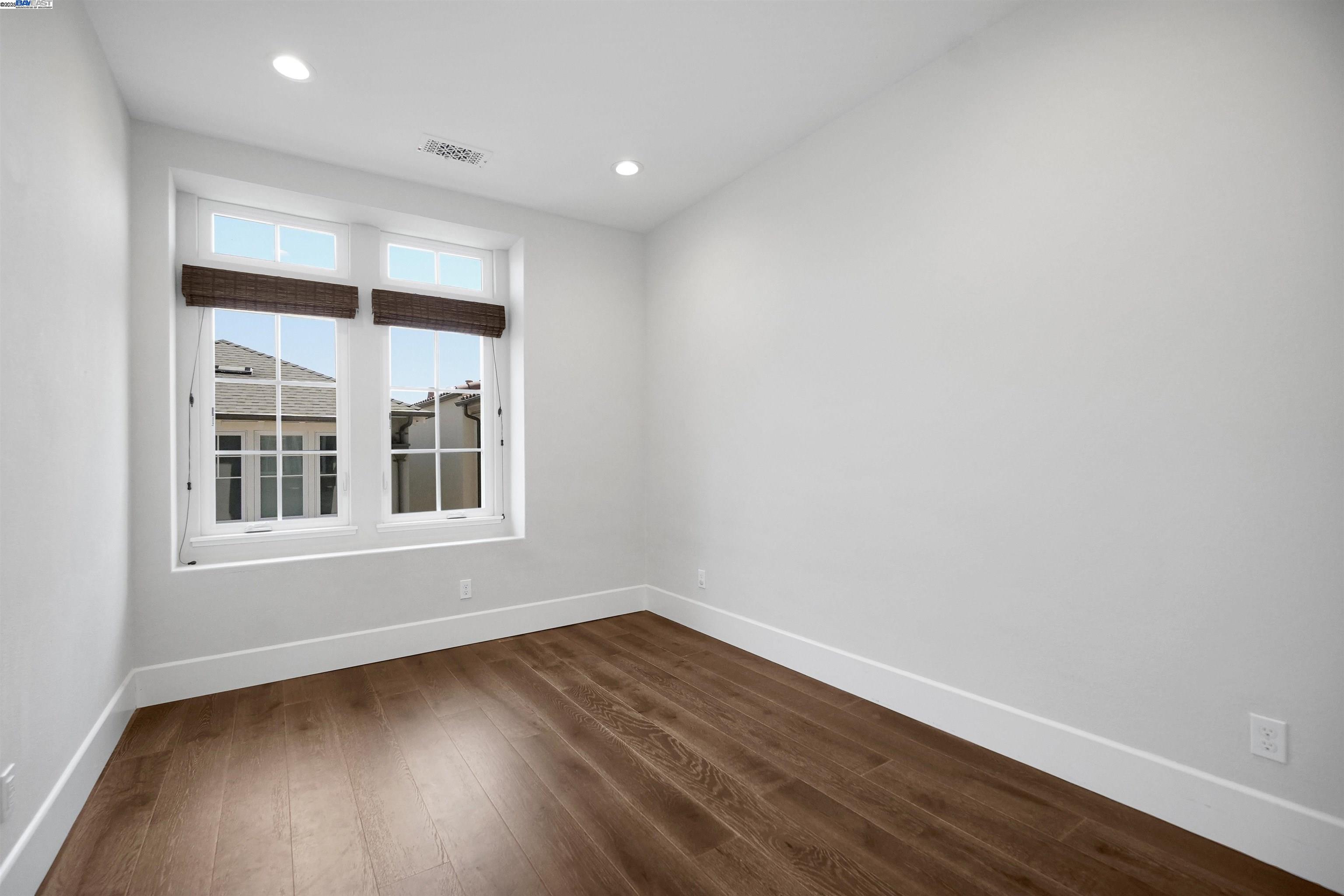 Detail Gallery Image 31 of 44 For 184 Stevenson Blvd, Fremont,  CA 94539 - 4 Beds | 3/1 Baths