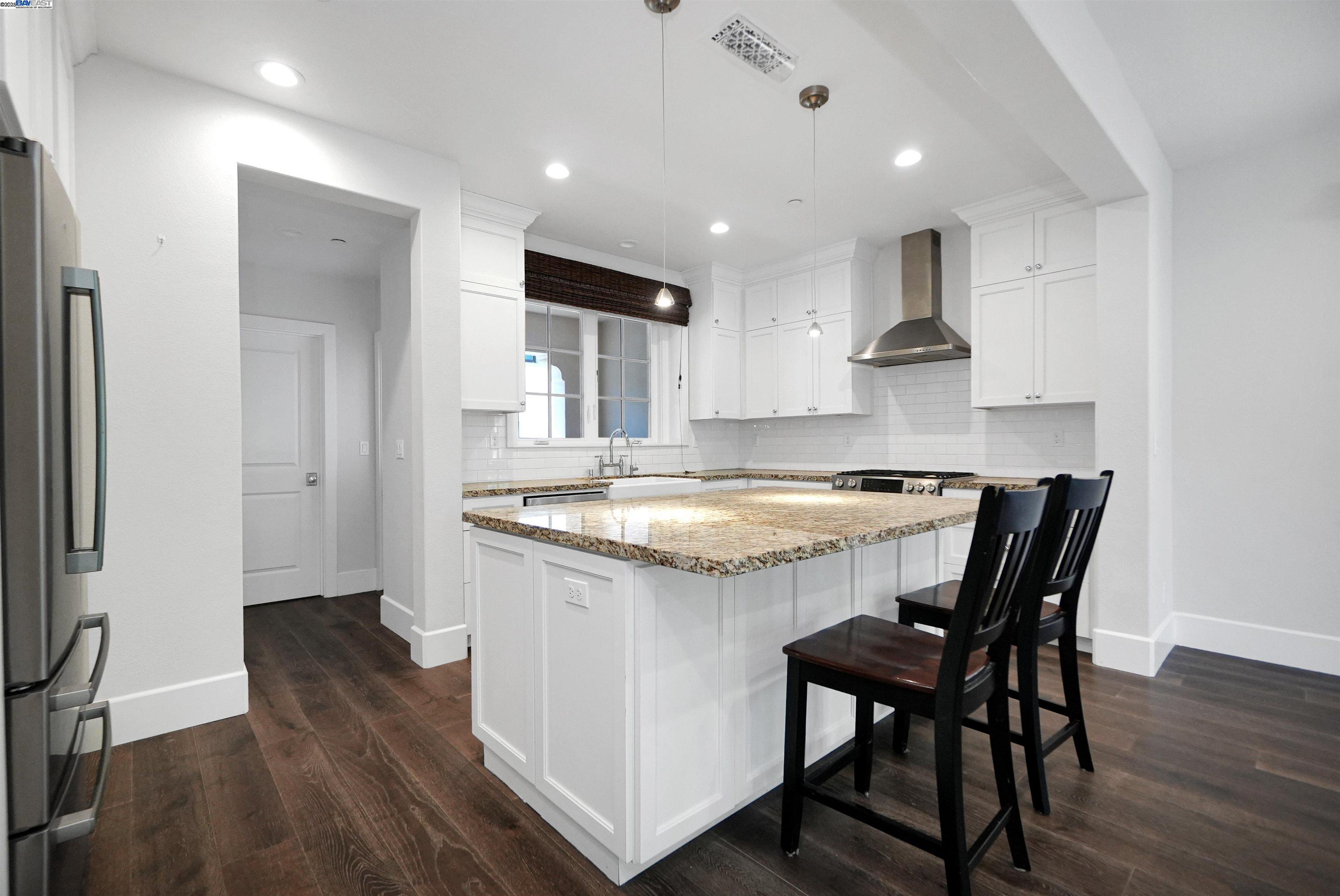 Detail Gallery Image 7 of 44 For 184 Stevenson Blvd, Fremont,  CA 94539 - 4 Beds | 3/1 Baths