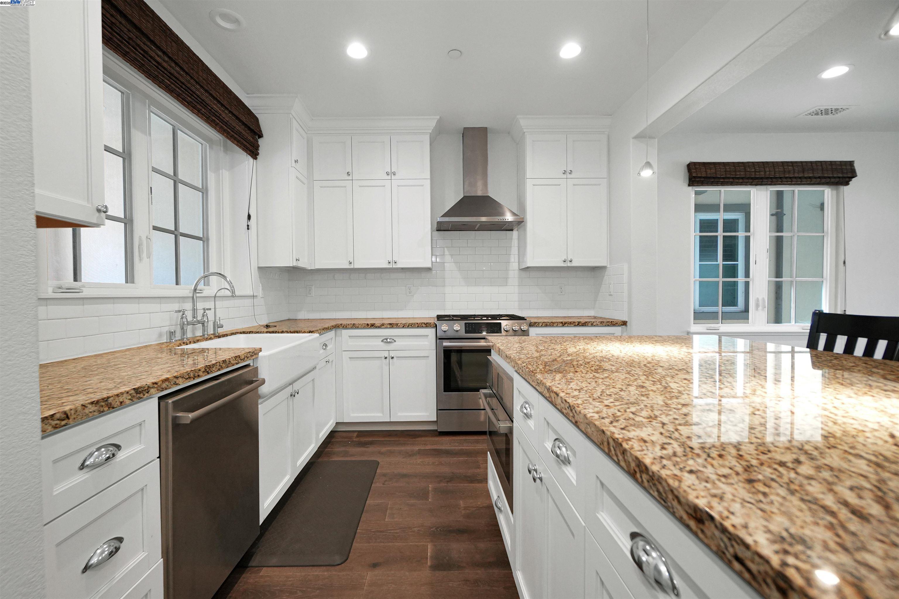 Detail Gallery Image 8 of 44 For 184 Stevenson Blvd, Fremont,  CA 94539 - 4 Beds | 3/1 Baths