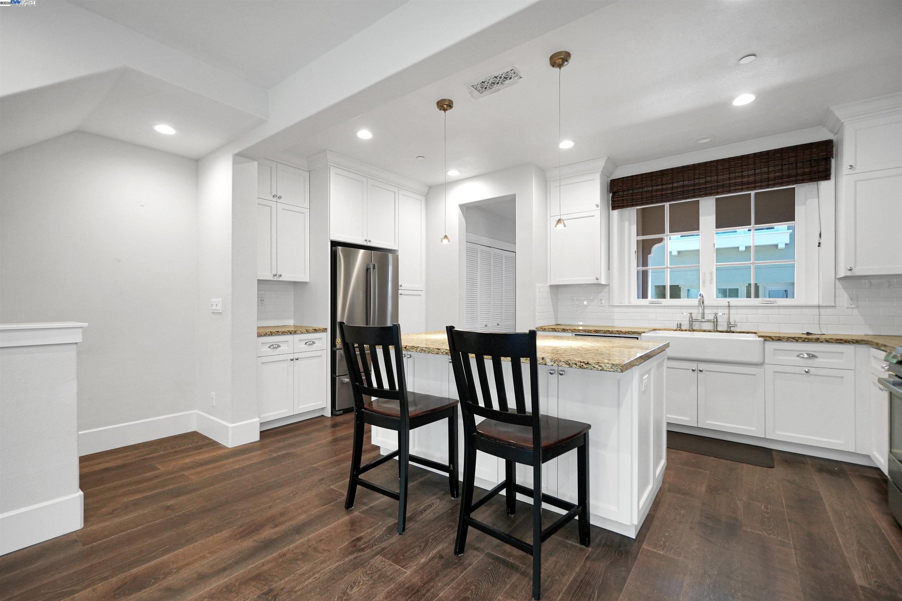 Detail Gallery Image 10 of 44 For 184 Stevenson Blvd, Fremont,  CA 94539 - 4 Beds | 3/1 Baths