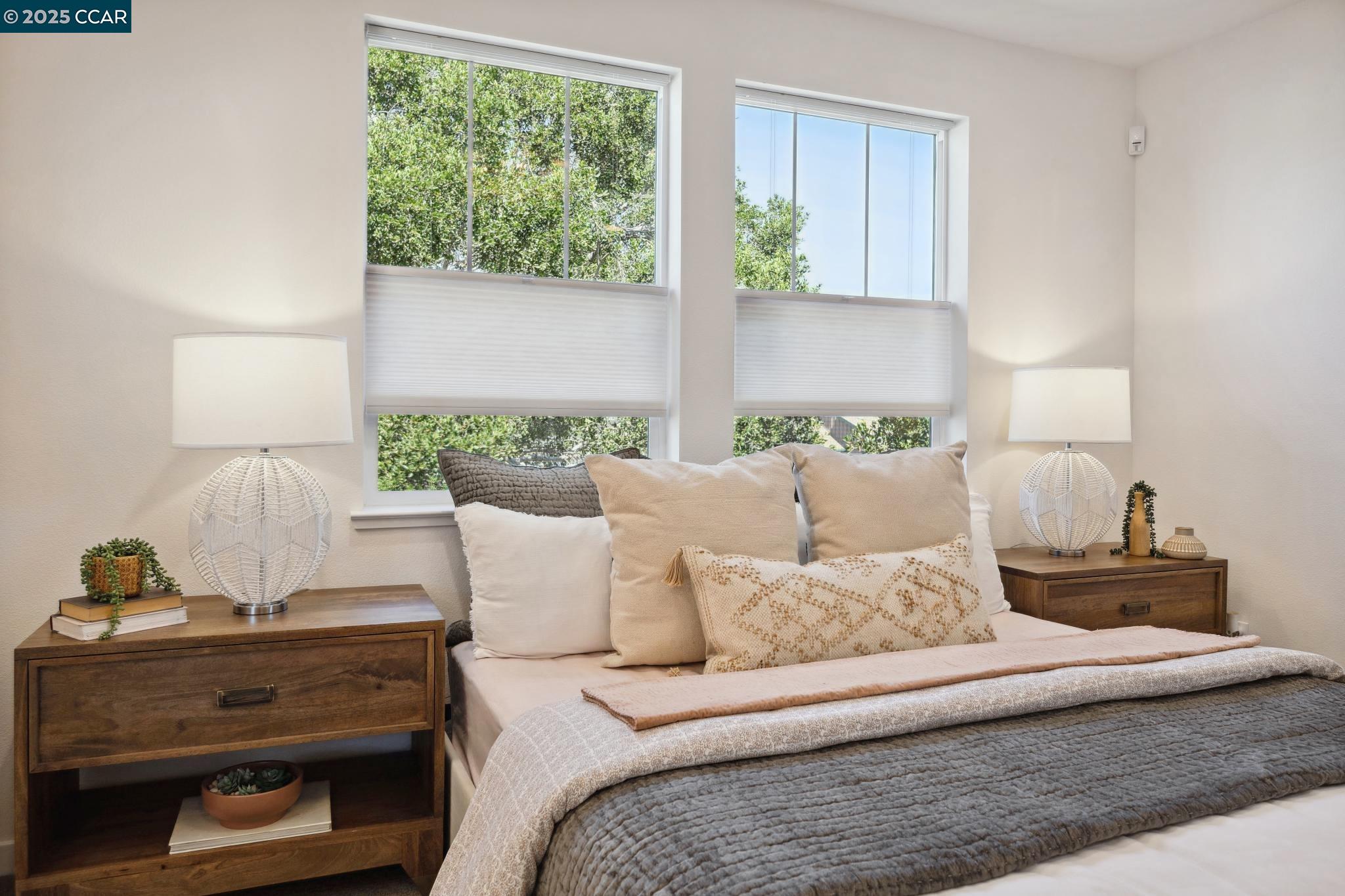 Detail Gallery Image 17 of 37 For 53 Riverbend Lane, Petaluma,  CA 94952 - 4 Beds | 3/1 Baths