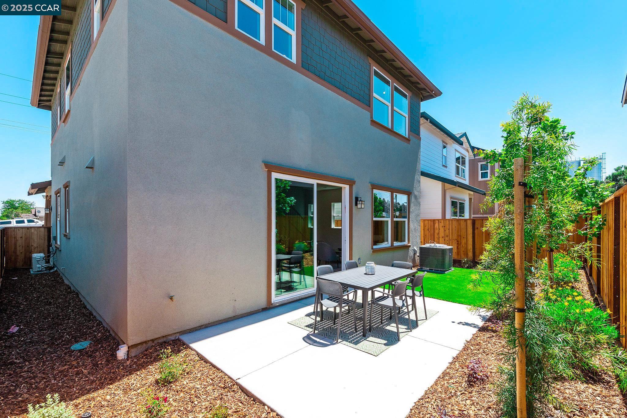 Detail Gallery Image 22 of 37 For 53 Riverbend Lane, Petaluma,  CA 94952 - 4 Beds | 3/1 Baths