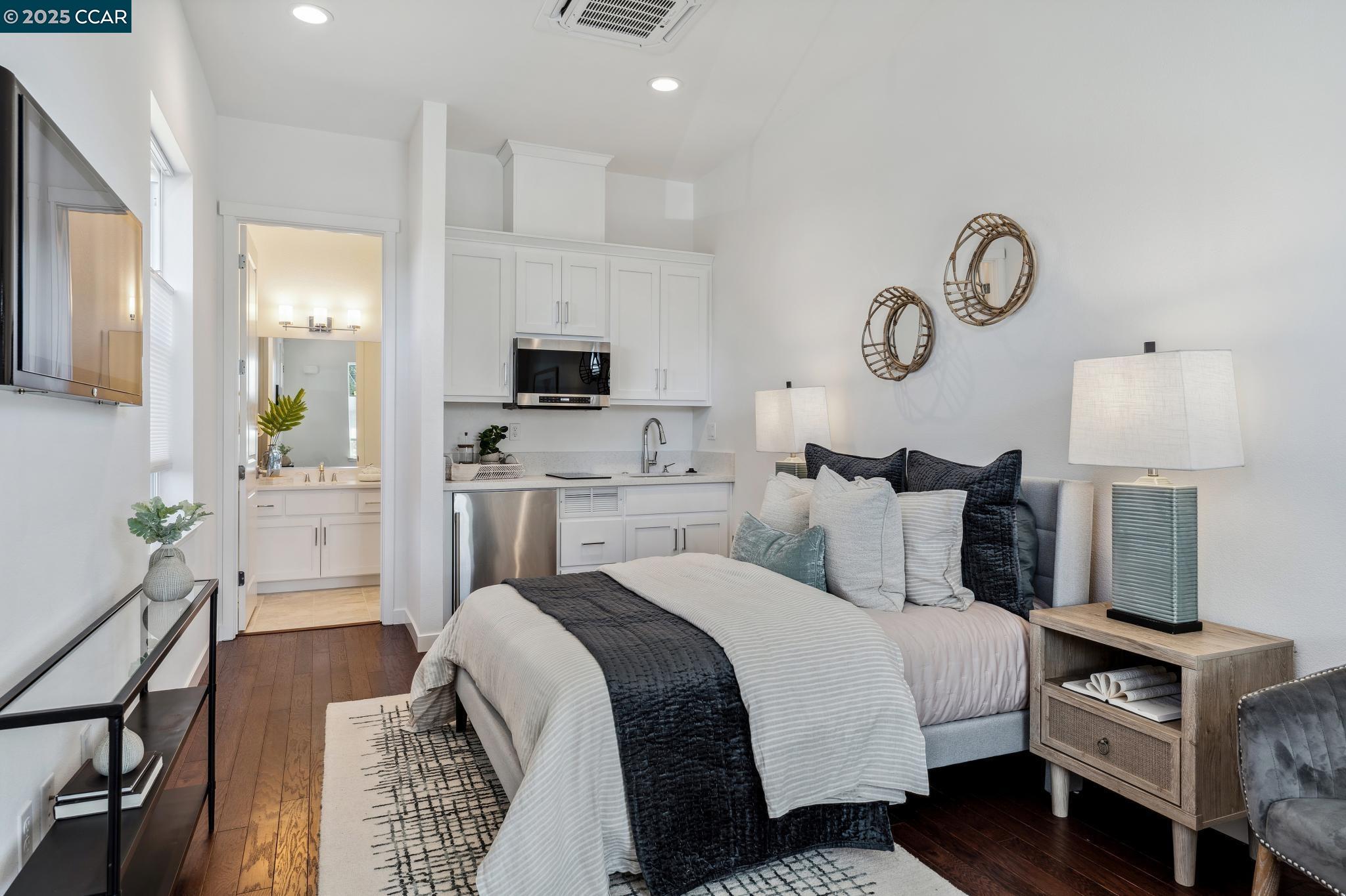 Detail Gallery Image 33 of 37 For 53 Riverbend Lane, Petaluma,  CA 94952 - 4 Beds | 3/1 Baths