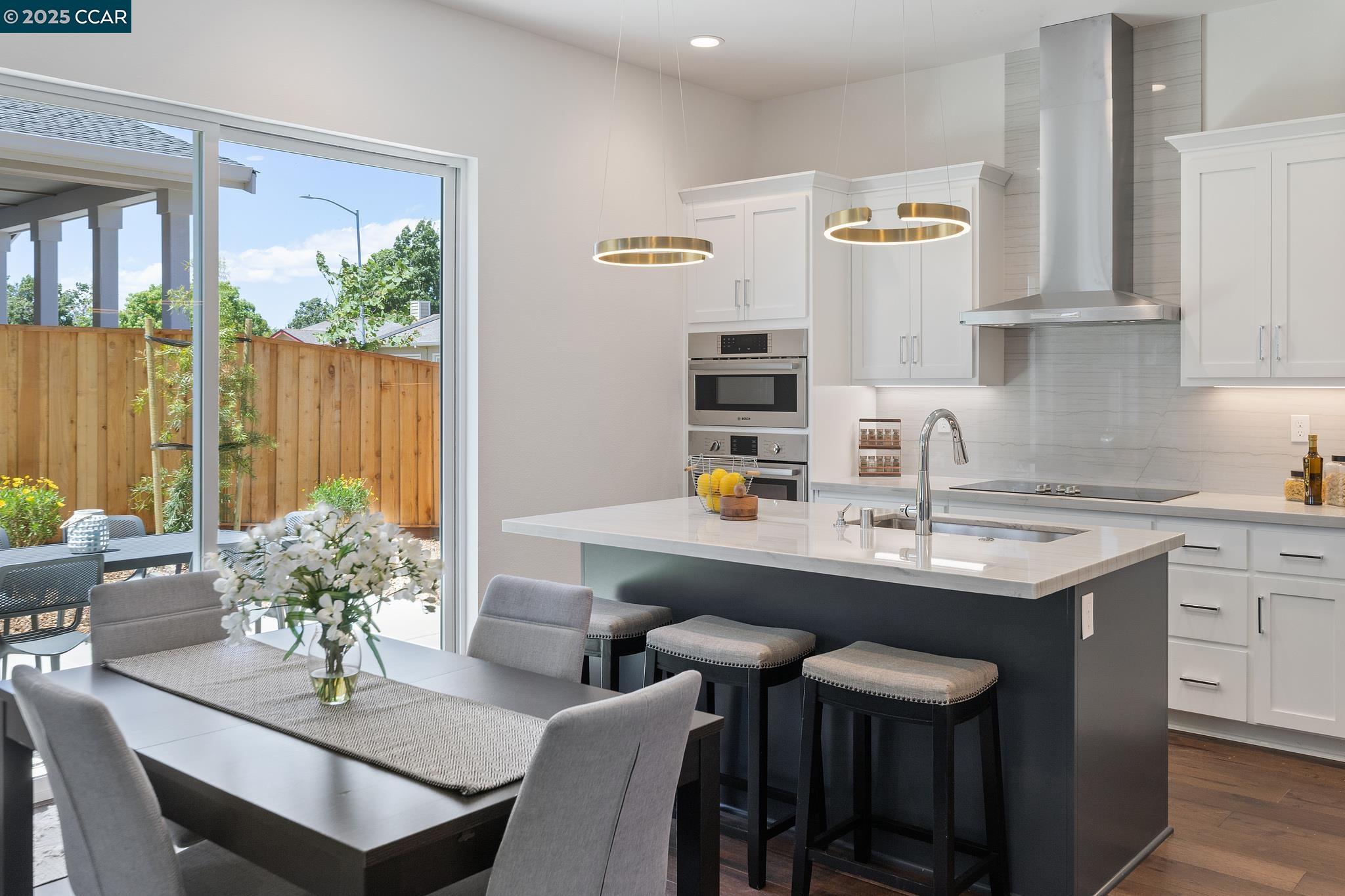 Detail Gallery Image 10 of 37 For 53 Riverbend Lane, Petaluma,  CA 94952 - 4 Beds | 3/1 Baths