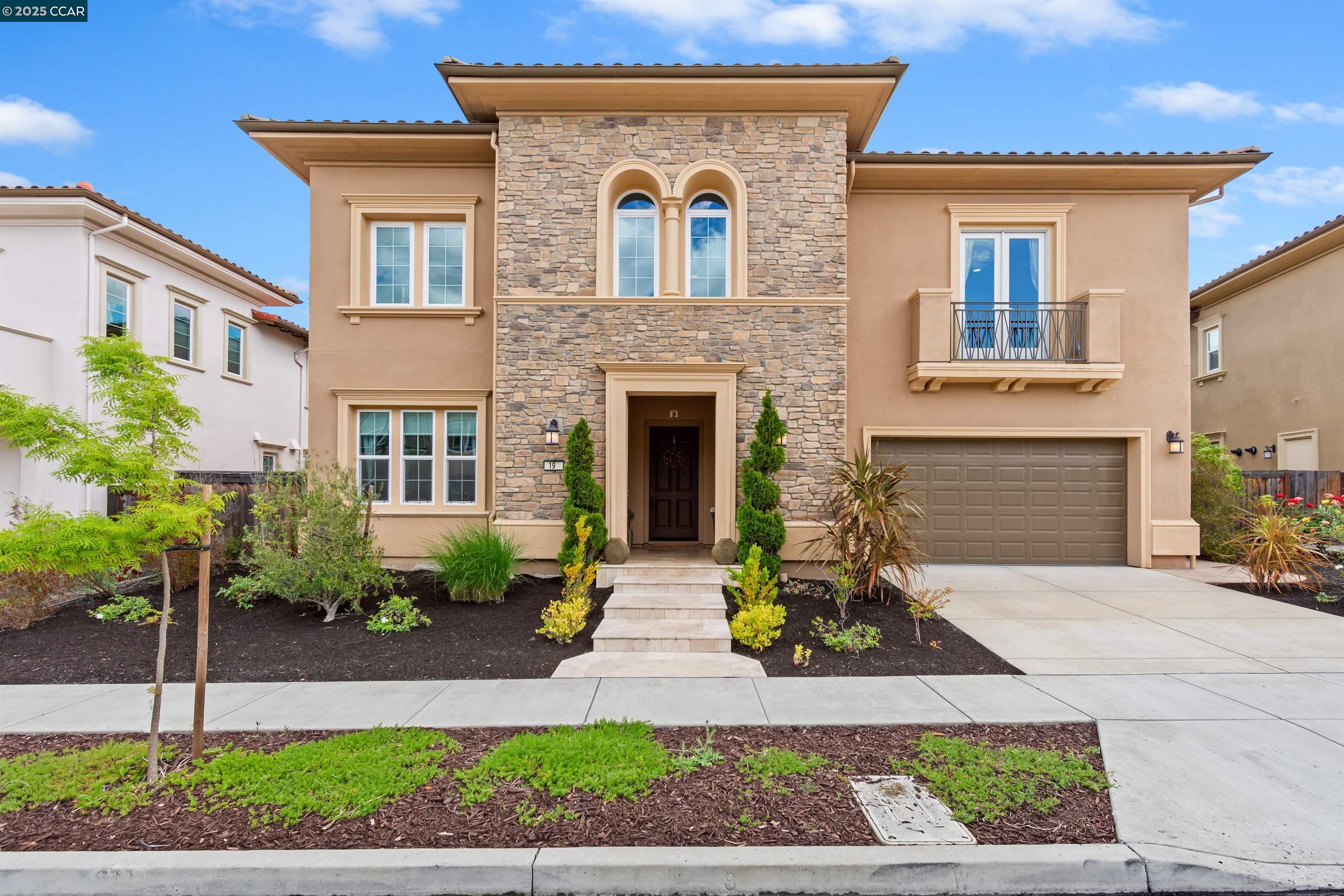 Detail Gallery Image 5 of 60 For 19 Baltana Place, Danville,  CA 94506 - 5 Beds | 5/1 Baths