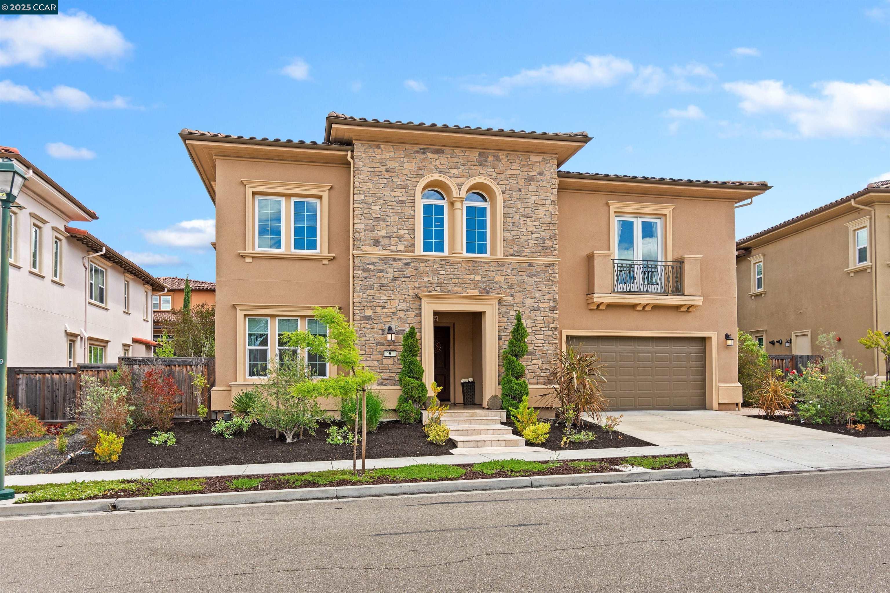 Detail Gallery Image 6 of 60 For 19 Baltana Place, Danville,  CA 94506 - 5 Beds | 5/1 Baths