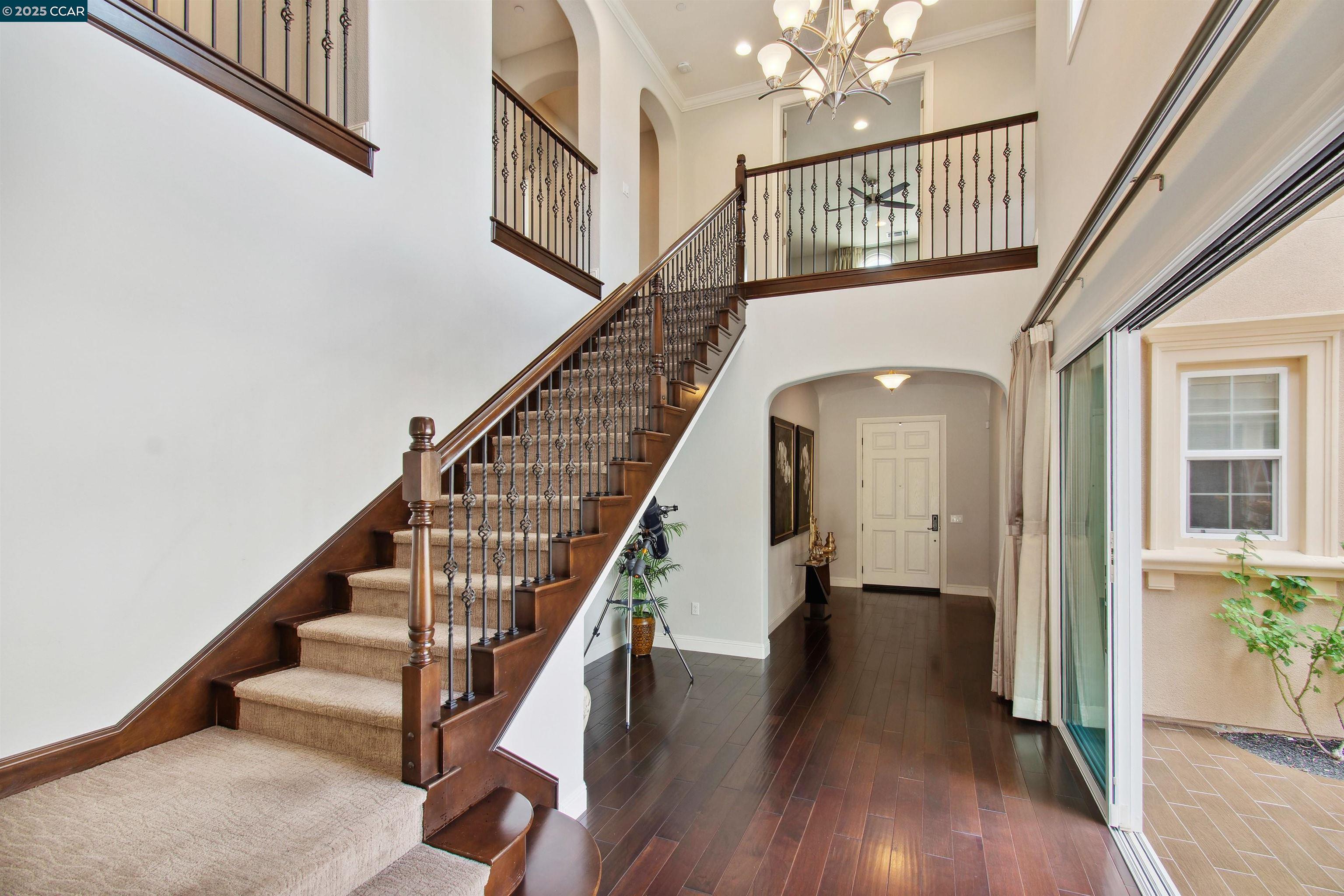 Detail Gallery Image 10 of 60 For 19 Baltana Place, Danville,  CA 94506 - 5 Beds | 5/1 Baths