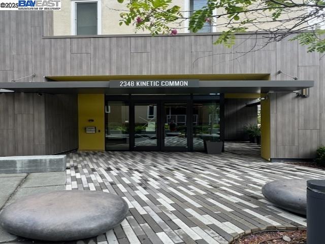 MLS: 41097151 Condo For Sale