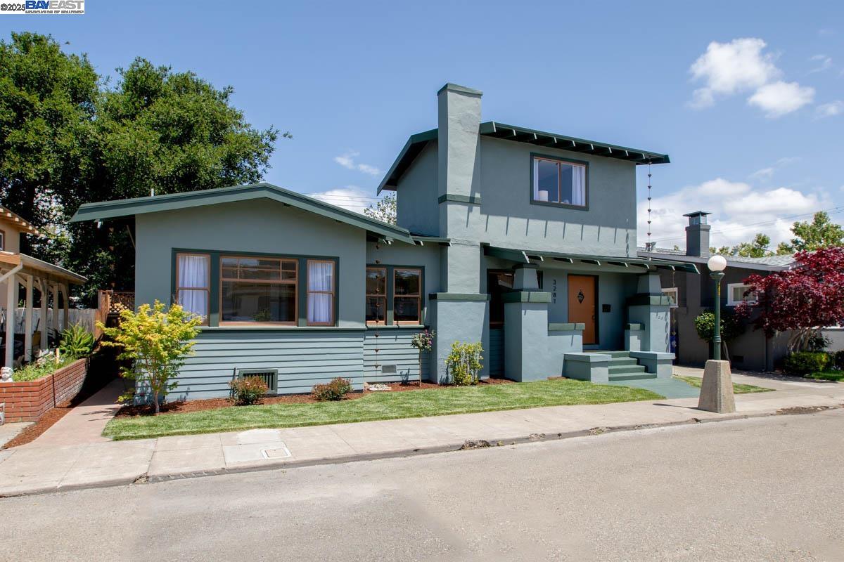 Detail Gallery Image 2 of 40 For 3281 Sterling Ave, Alameda,  CA 94501 - 3 Beds | 1/1 Baths