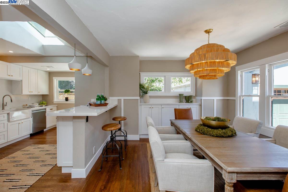 Detail Gallery Image 14 of 40 For 3281 Sterling Ave, Alameda,  CA 94501 - 3 Beds | 1/1 Baths