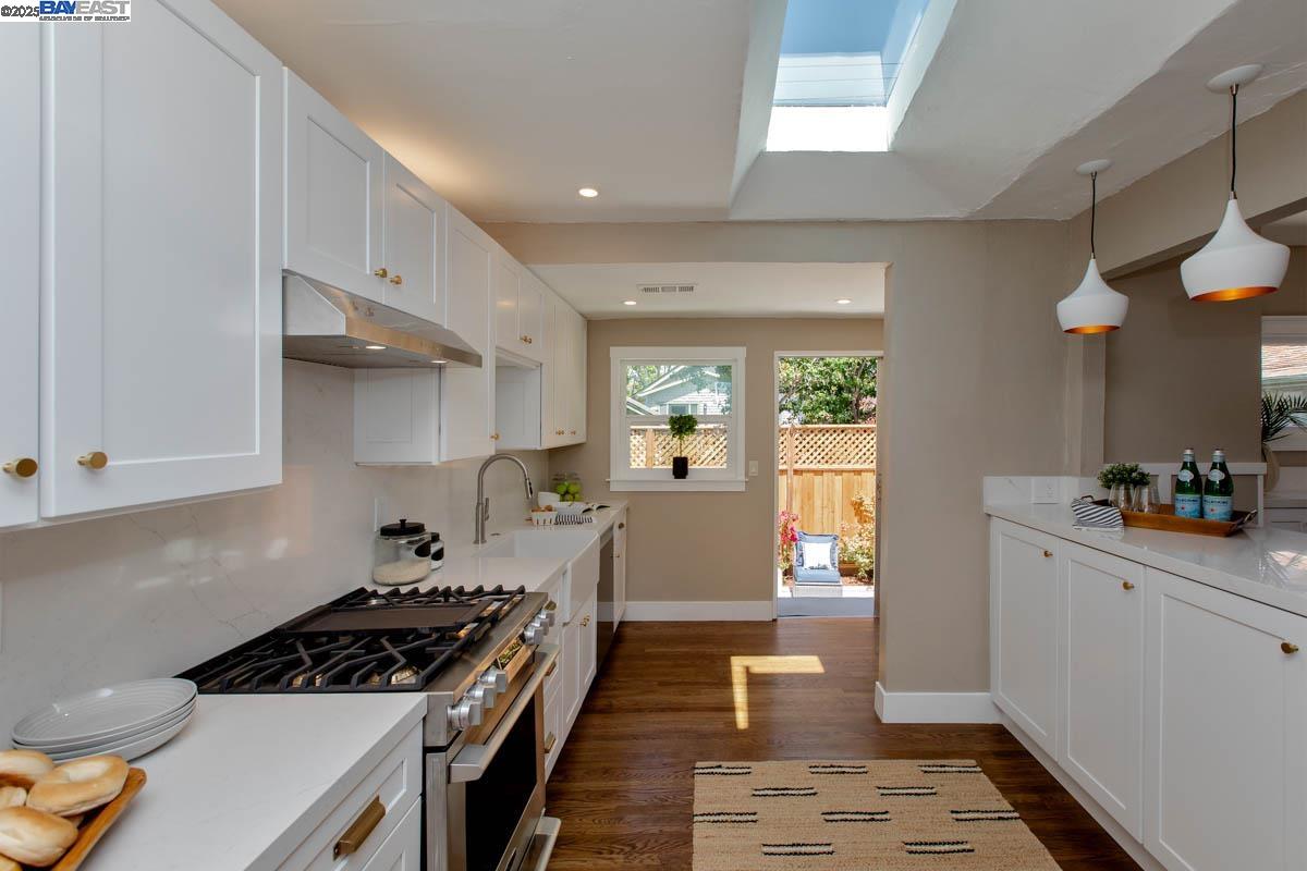 Detail Gallery Image 17 of 40 For 3281 Sterling Ave, Alameda,  CA 94501 - 3 Beds | 1/1 Baths