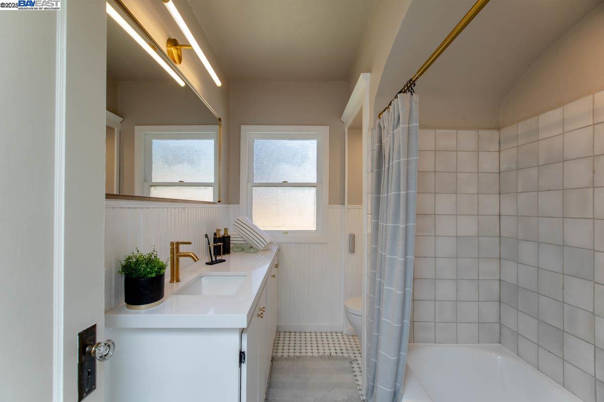Detail Gallery Image 30 of 40 For 3281 Sterling Ave, Alameda,  CA 94501 - 3 Beds | 1/1 Baths