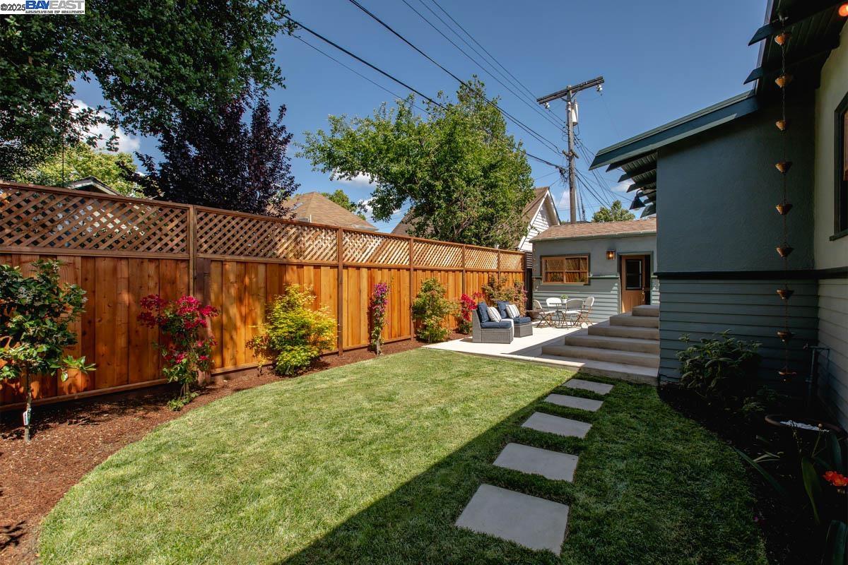 Detail Gallery Image 34 of 40 For 3281 Sterling Ave, Alameda,  CA 94501 - 3 Beds | 1/1 Baths