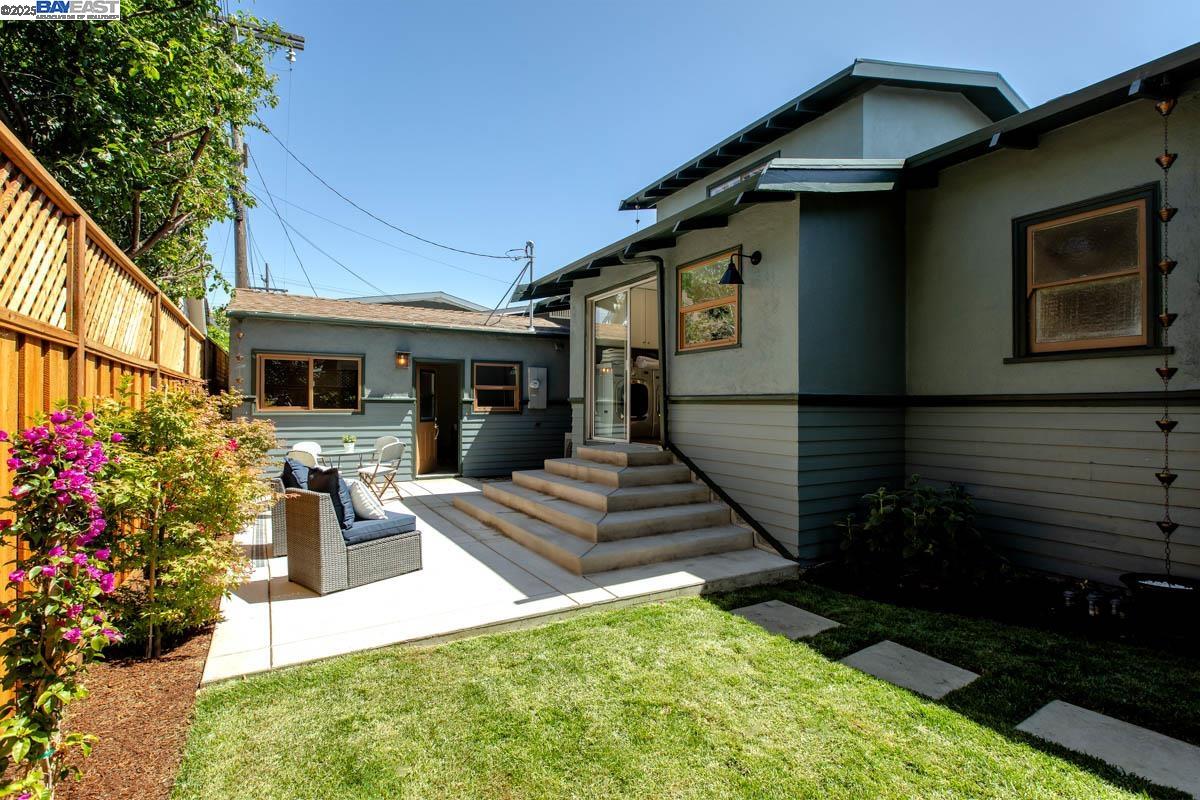 Detail Gallery Image 36 of 40 For 3281 Sterling Ave, Alameda,  CA 94501 - 3 Beds | 1/1 Baths