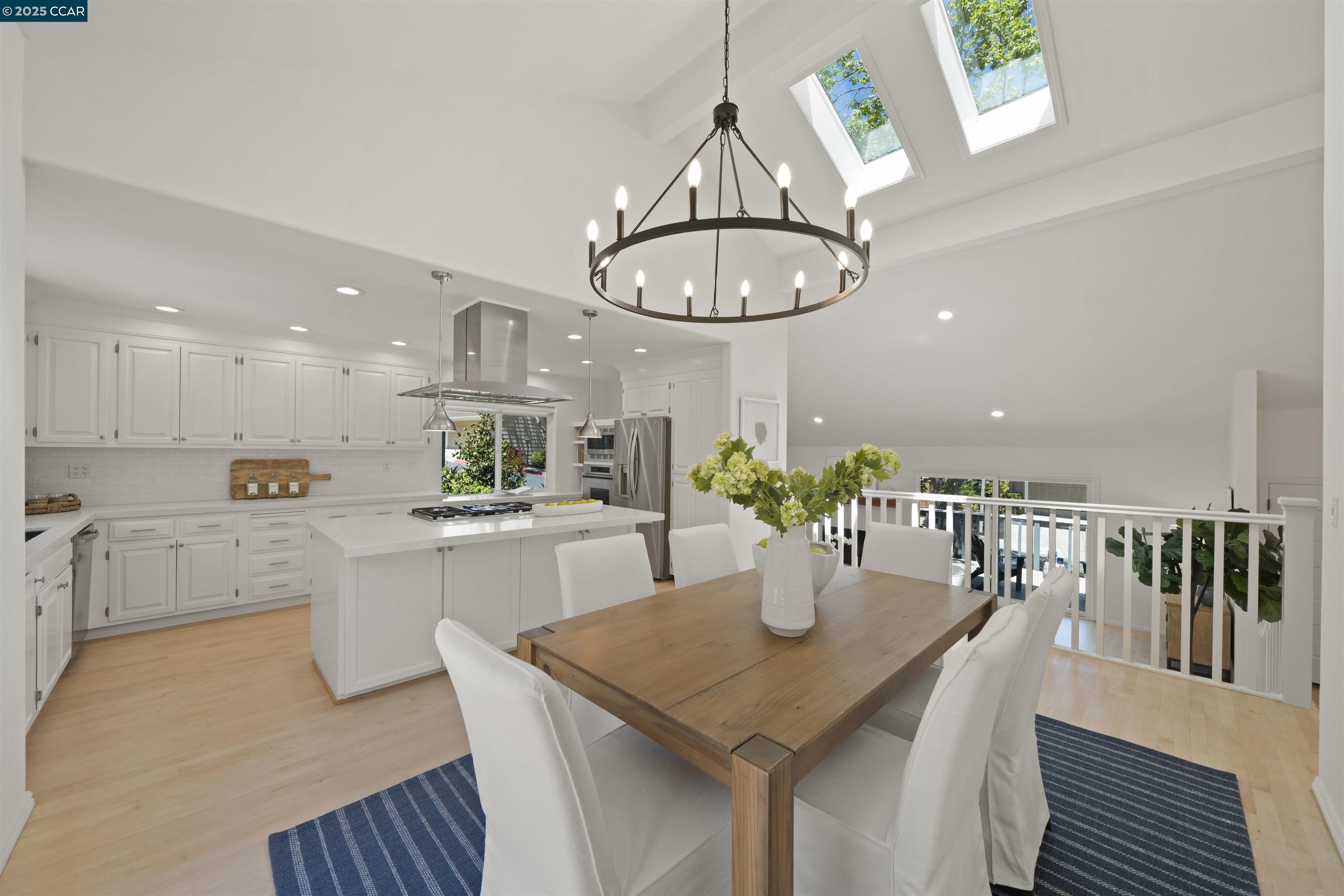 Detail Gallery Image 12 of 31 For 1828 Saint Andrews Dr., Moraga,  CA 94556 - 3 Beds | 2 Baths