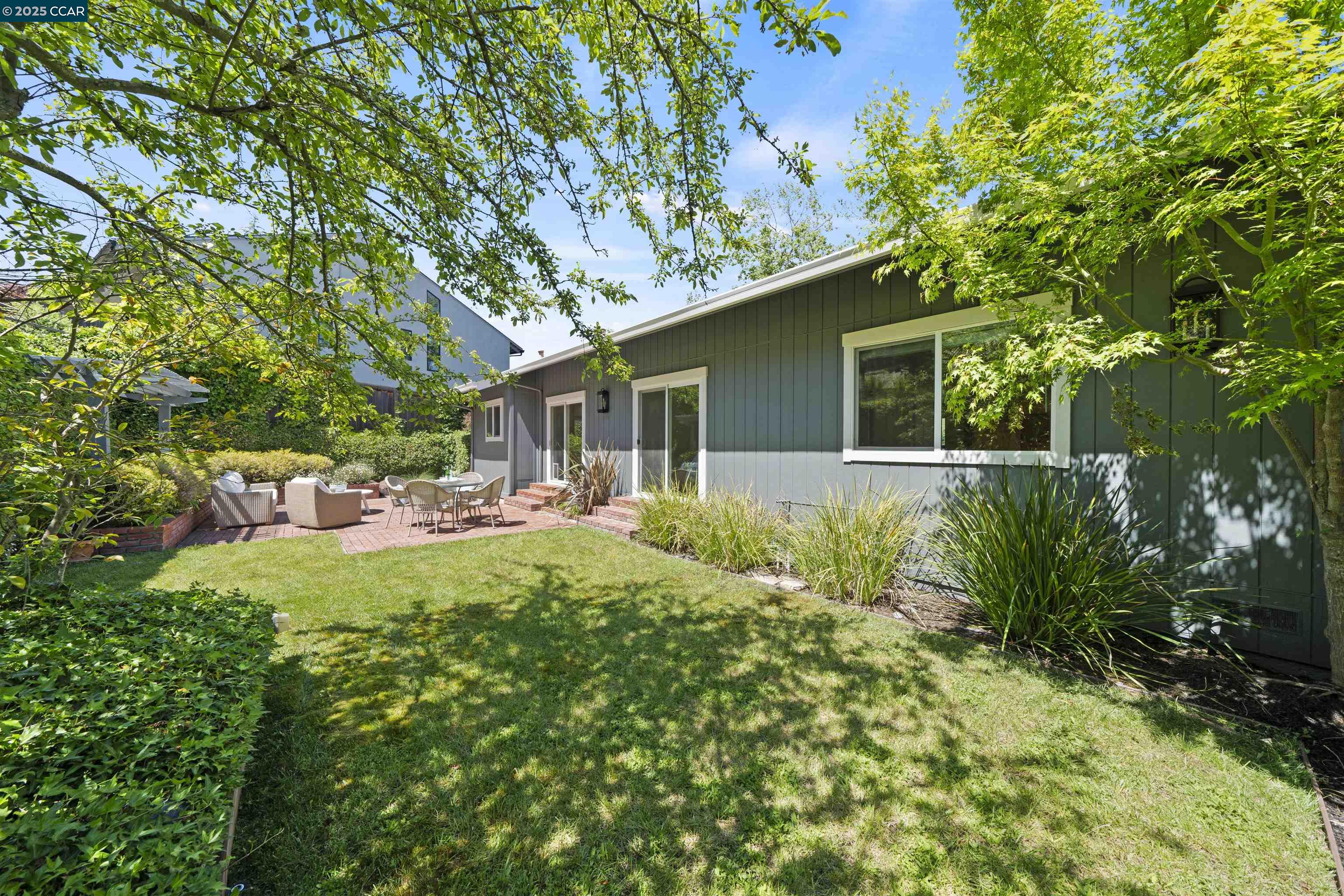 Detail Gallery Image 29 of 31 For 1828 Saint Andrews Dr., Moraga,  CA 94556 - 3 Beds | 2 Baths