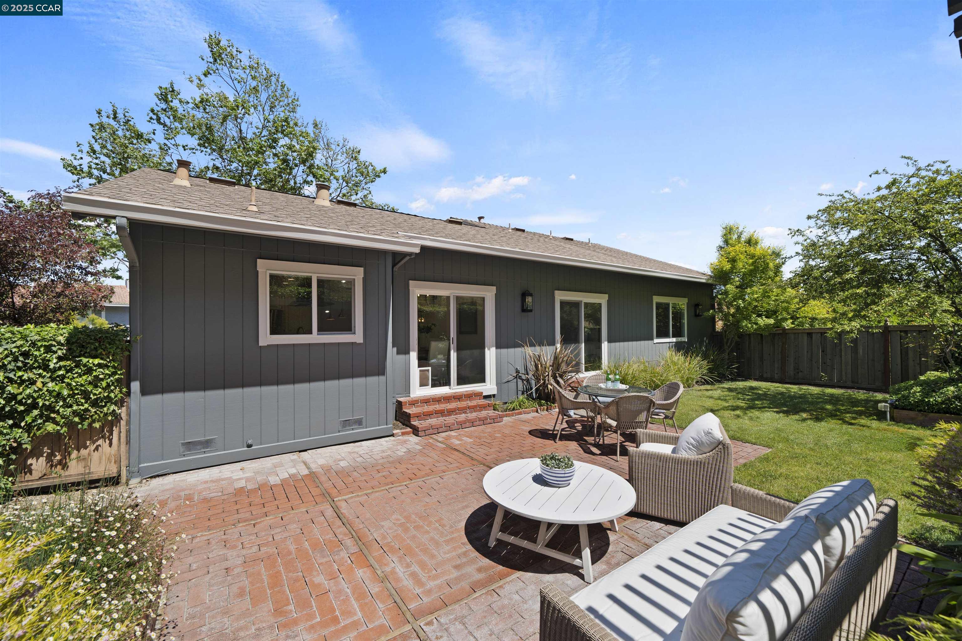Detail Gallery Image 30 of 31 For 1828 Saint Andrews Dr., Moraga,  CA 94556 - 3 Beds | 2 Baths