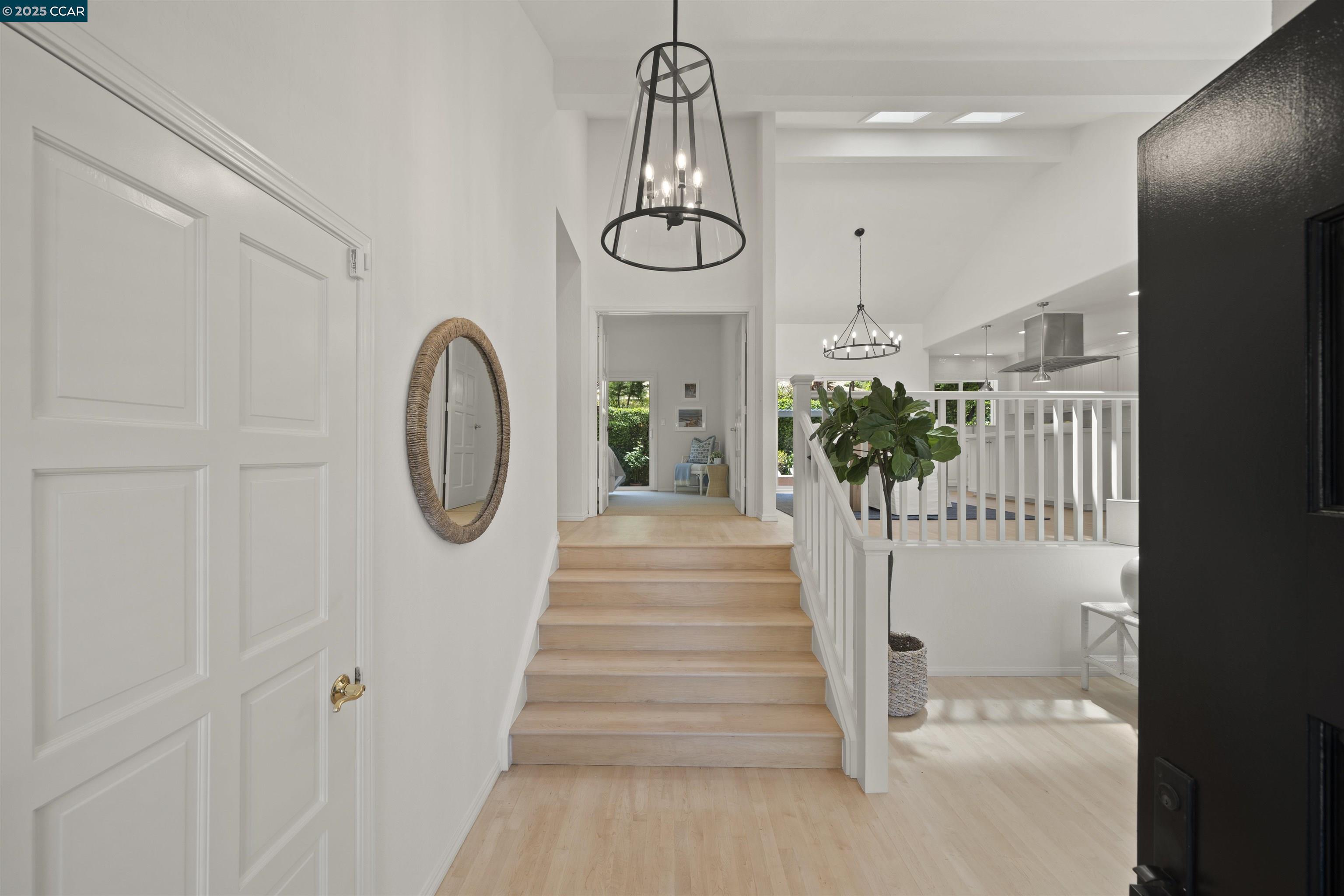 Detail Gallery Image 5 of 31 For 1828 Saint Andrews Dr., Moraga,  CA 94556 - 3 Beds | 2 Baths