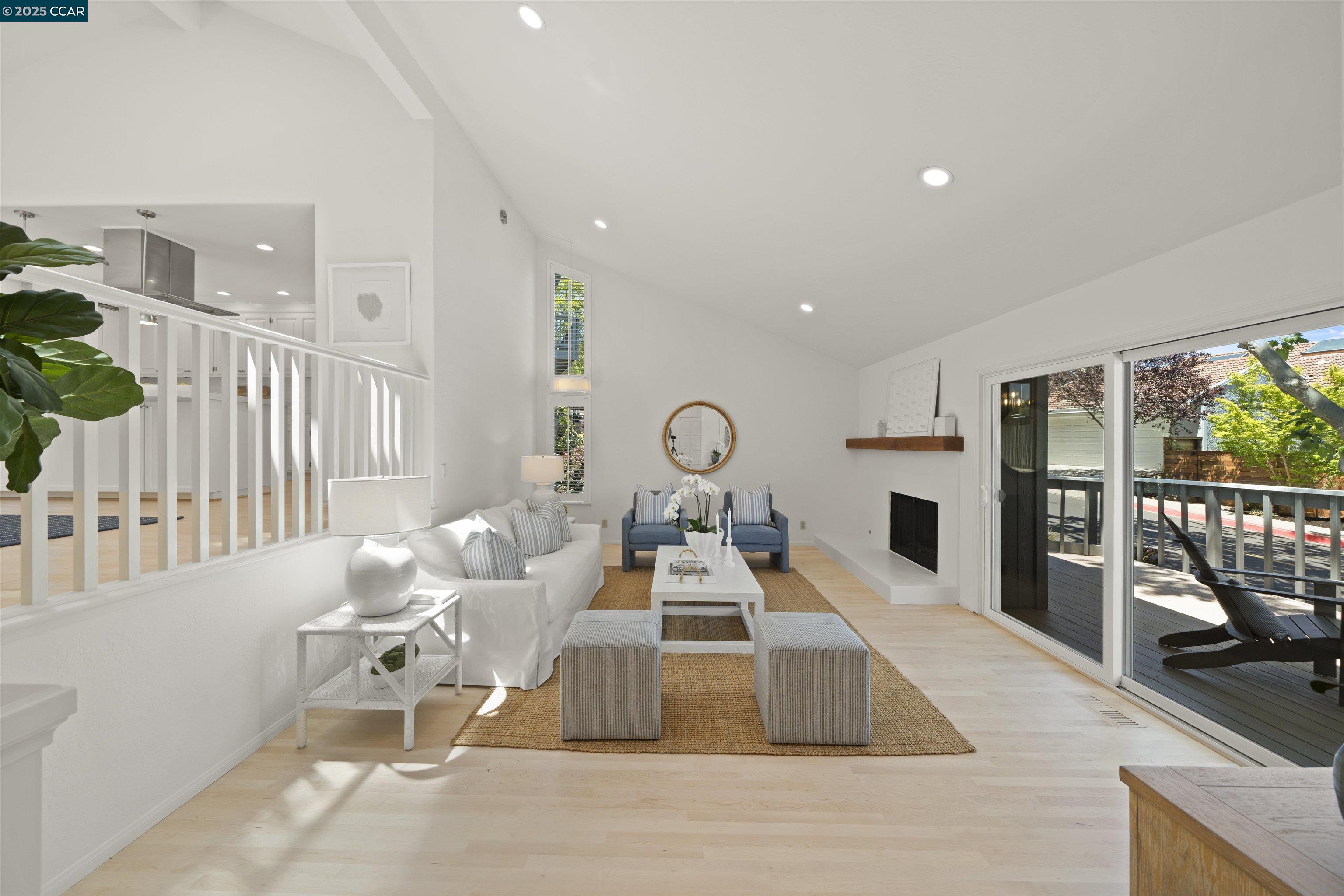 Detail Gallery Image 6 of 31 For 1828 Saint Andrews Dr., Moraga,  CA 94556 - 3 Beds | 2 Baths