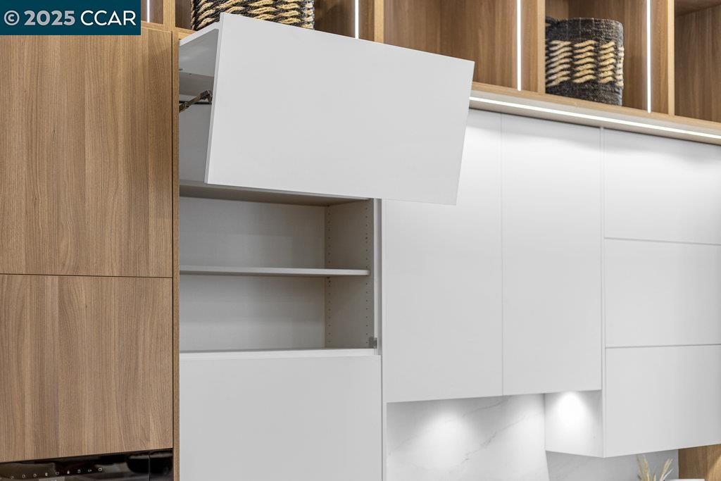 Detail Gallery Image 12 of 59 For 720 Laurel Dr, Walnut Creek,  CA 94596 - 4 Beds | 3/1 Baths