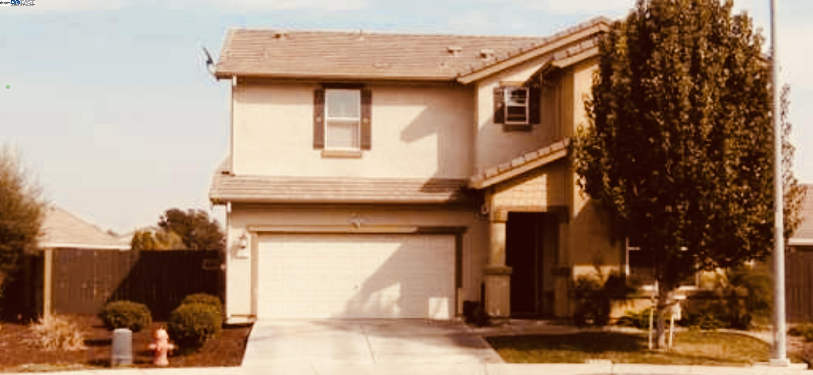 Detail Gallery Image 1 of 19 For 941 Haycastle Ct, Newman,  CA 95360 - 3 Beds | 2/1 Baths