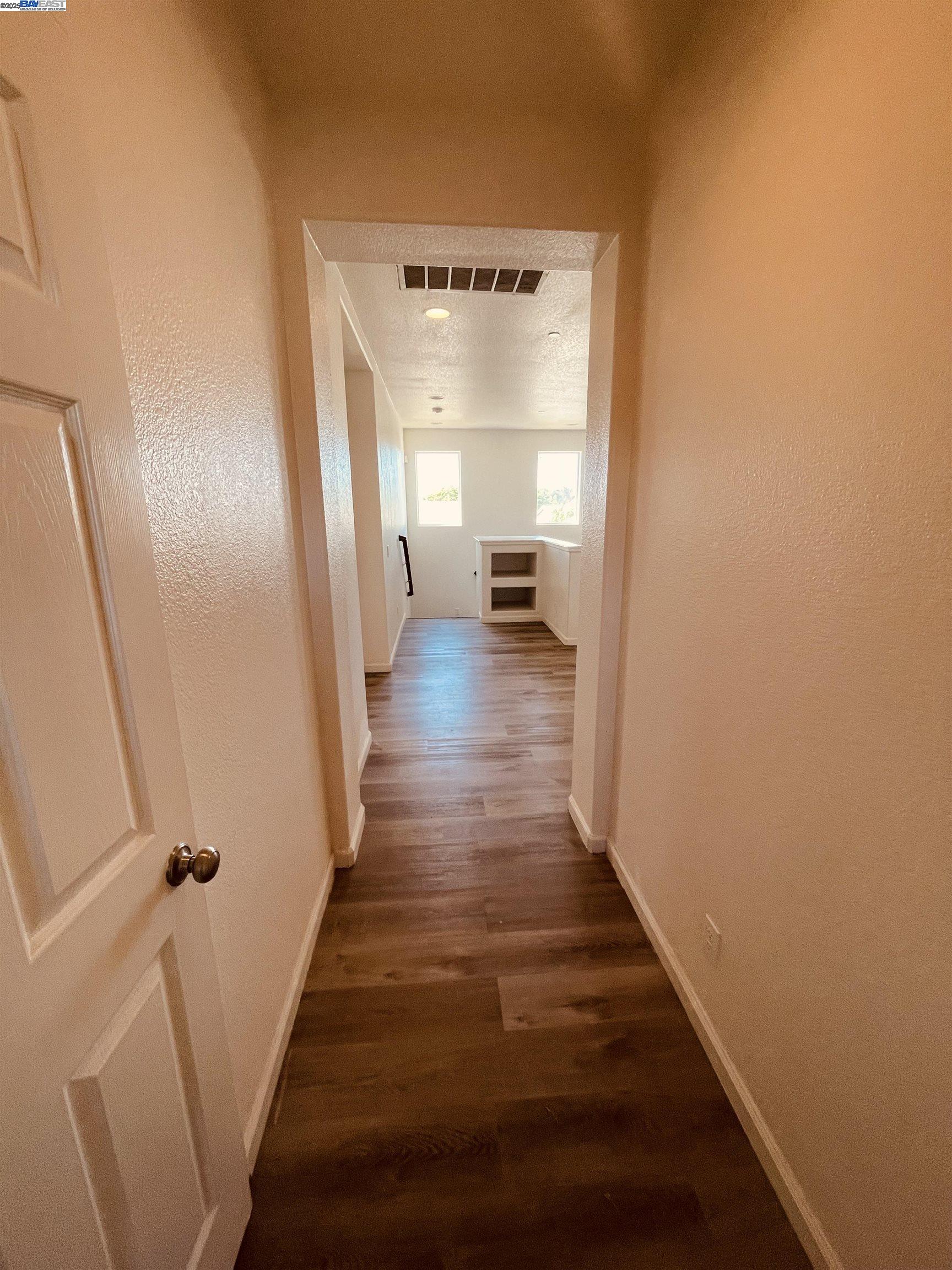 Detail Gallery Image 15 of 19 For 941 Haycastle Ct, Newman,  CA 95360 - 3 Beds | 2/1 Baths