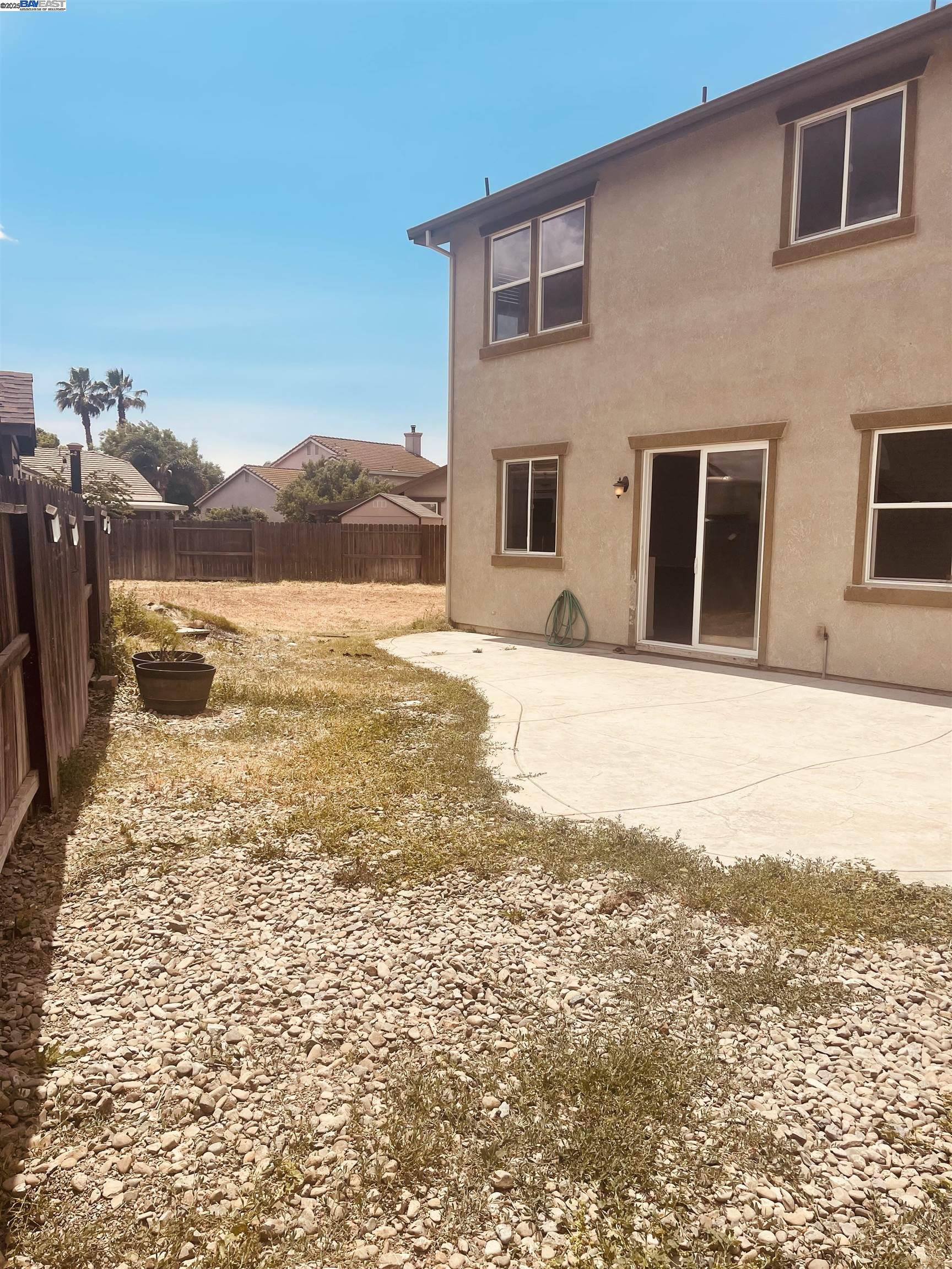 Detail Gallery Image 21 of 23 For 941 Haycastle Ct, Newman,  CA 95360 - 3 Beds | 2/1 Baths