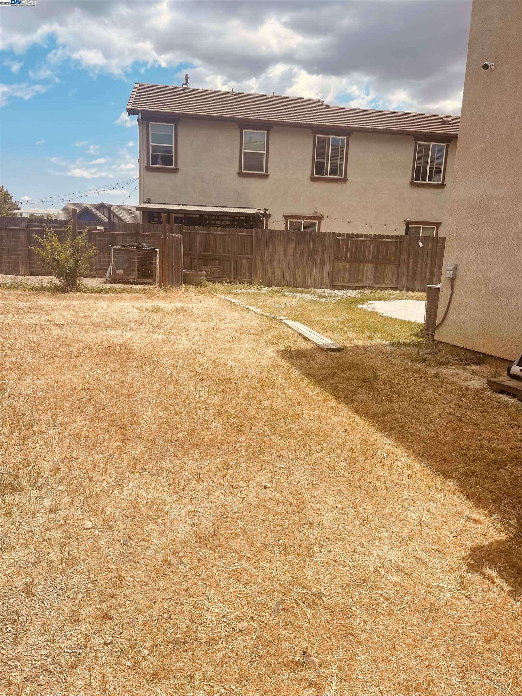 Detail Gallery Image 23 of 23 For 941 Haycastle Ct, Newman,  CA 95360 - 3 Beds | 2/1 Baths