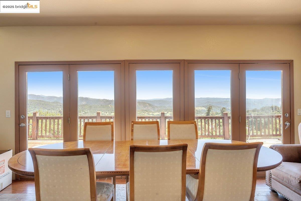 Detail Gallery Image 14 of 41 For 18567 W Hershey Rd, Tuolumne,  CA 95379-0000 - 5 Beds | 3/1 Baths