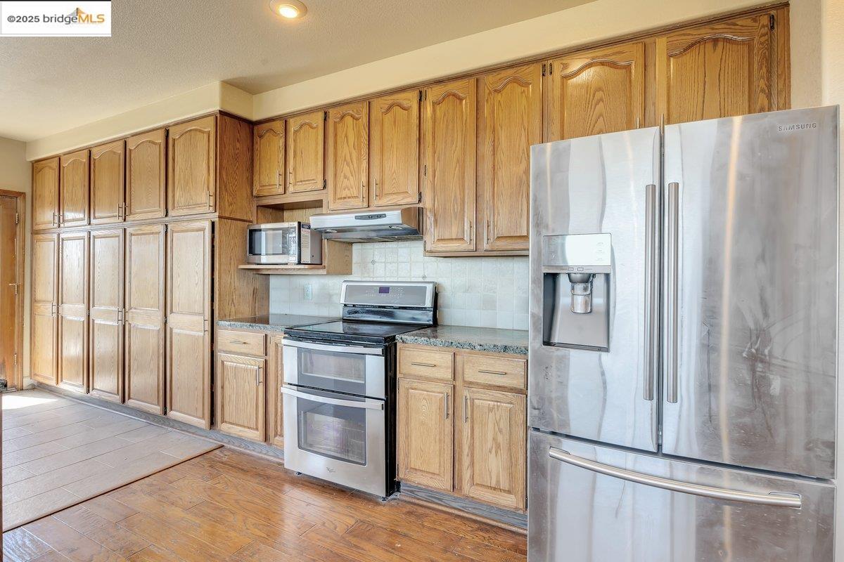Detail Gallery Image 7 of 41 For 18567 W Hershey Rd, Tuolumne,  CA 95379-0000 - 5 Beds | 3/1 Baths