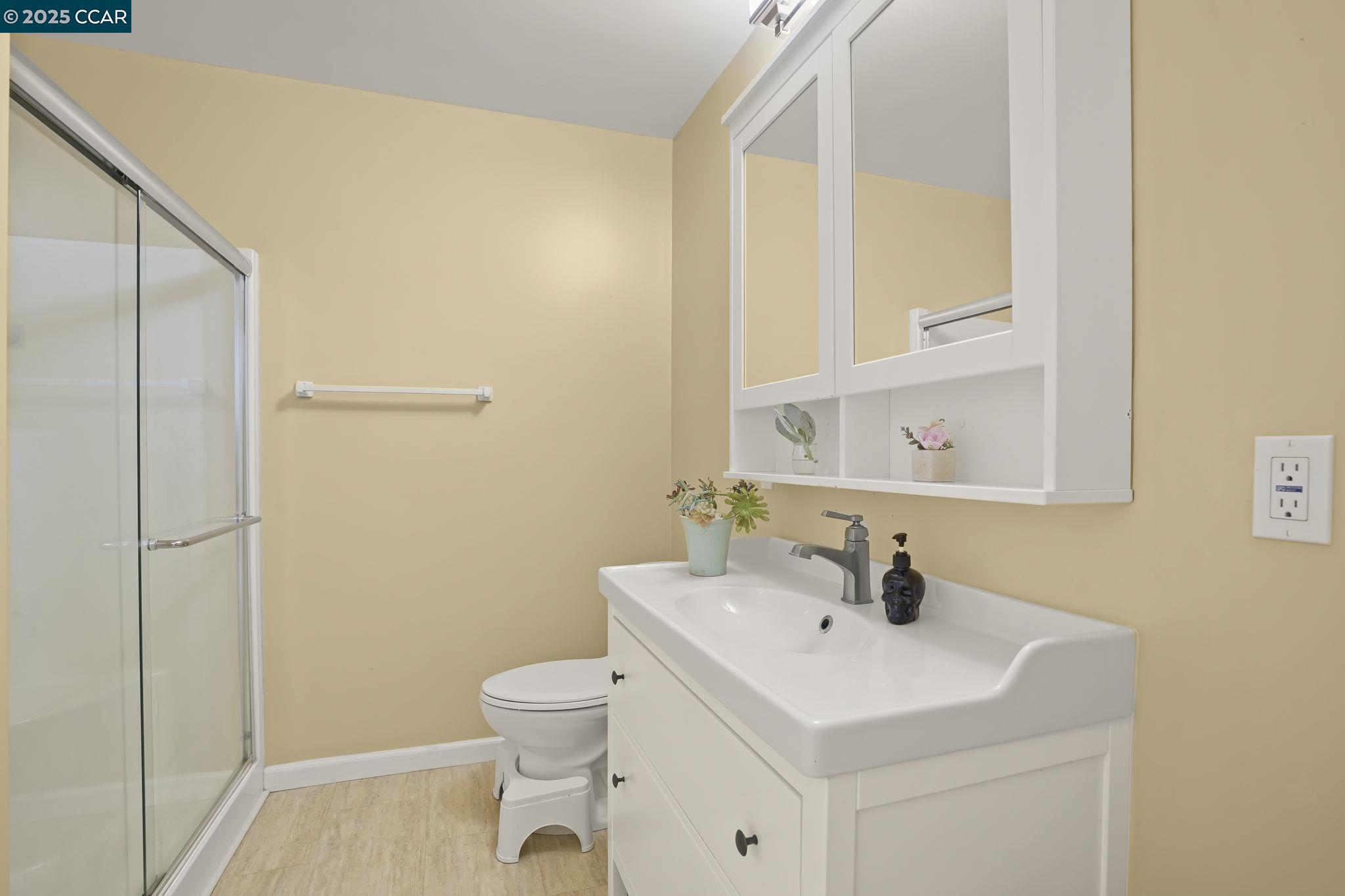 Detail Gallery Image 25 of 35 For 1801 San Luis Rd, Walnut Creek,  CA 94597-2512 - 4 Beds | 3 Baths