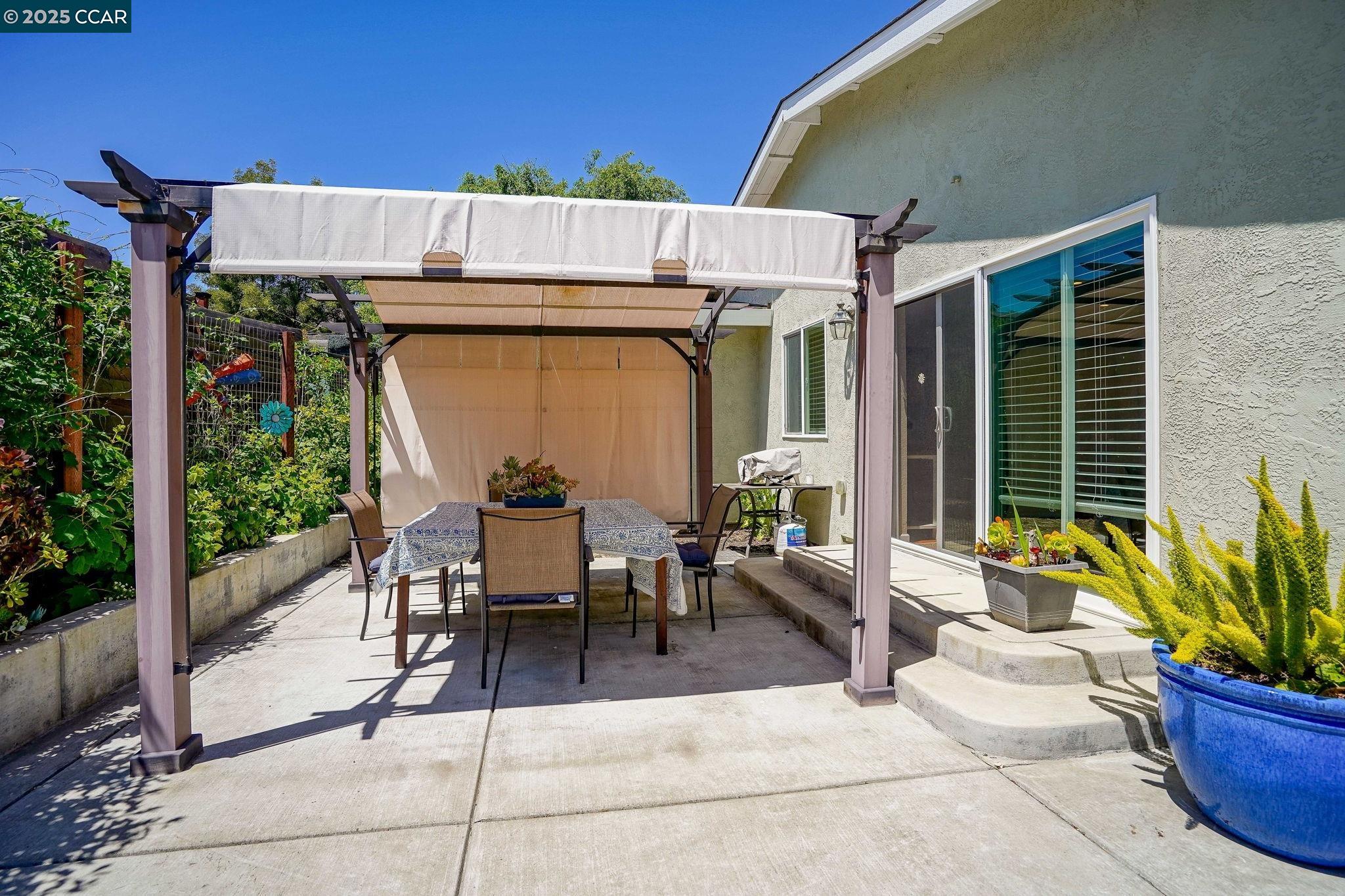 Detail Gallery Image 29 of 35 For 1801 San Luis Rd, Walnut Creek,  CA 94597-2512 - 4 Beds | 3 Baths
