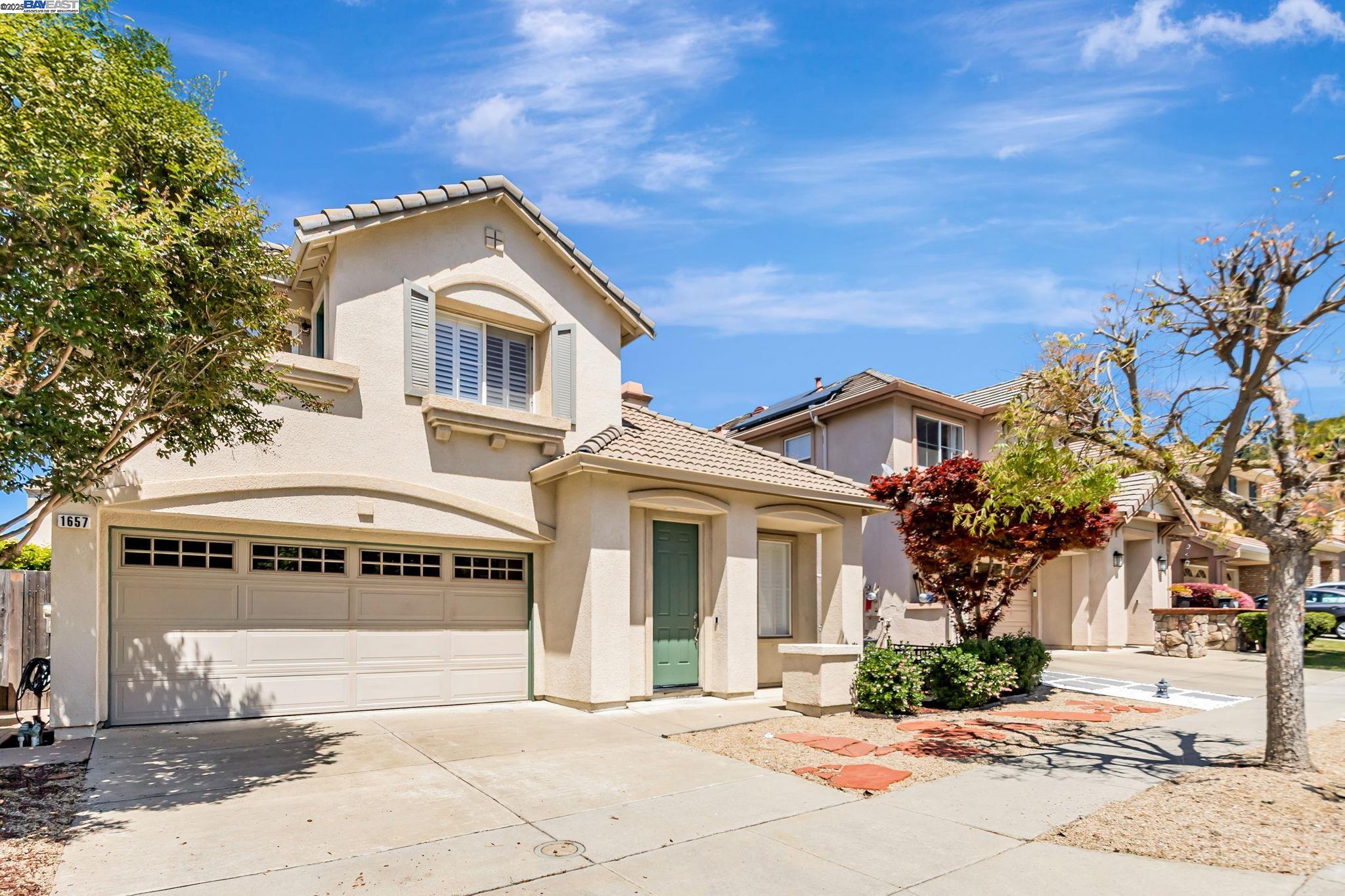 Detail Gallery Image 2 of 53 For 1657 via Cortina, San Jose,  CA 95120 - 3 Beds | 2/1 Baths