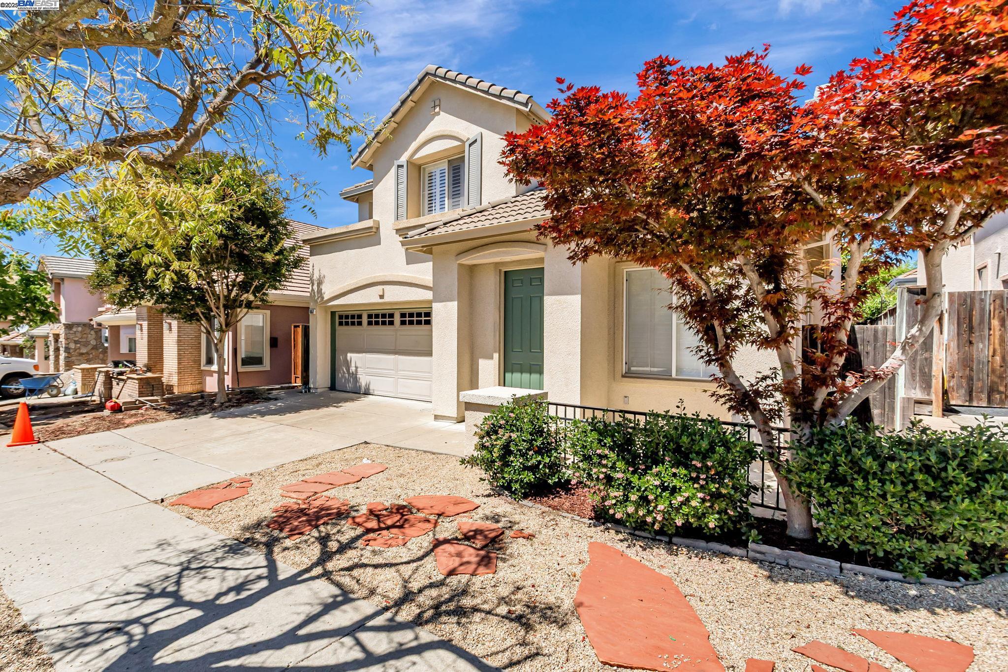 Detail Gallery Image 3 of 53 For 1657 via Cortina, San Jose,  CA 95120 - 3 Beds | 2/1 Baths