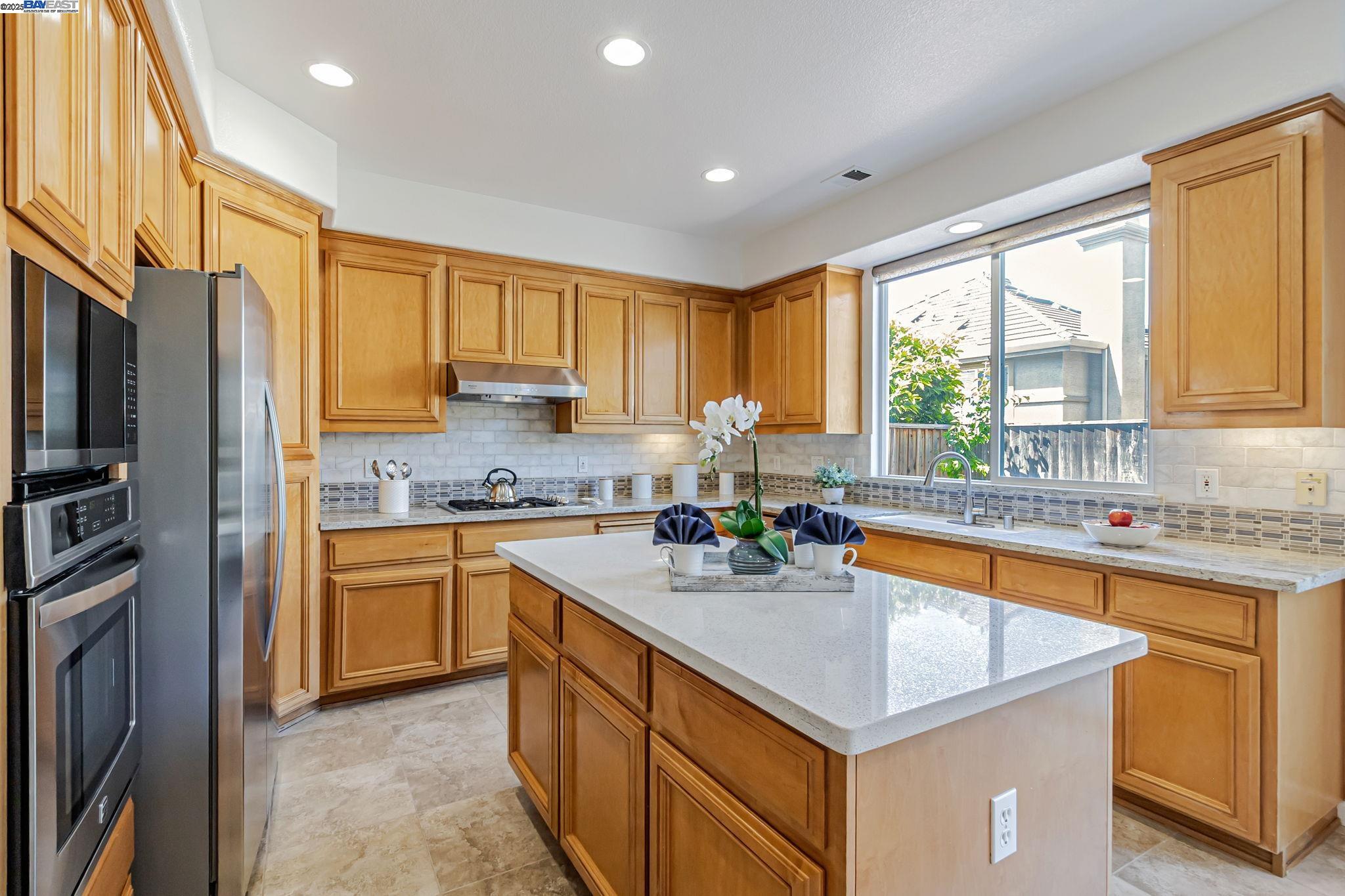 Detail Gallery Image 21 of 53 For 1657 via Cortina, San Jose,  CA 95120 - 3 Beds | 2/1 Baths
