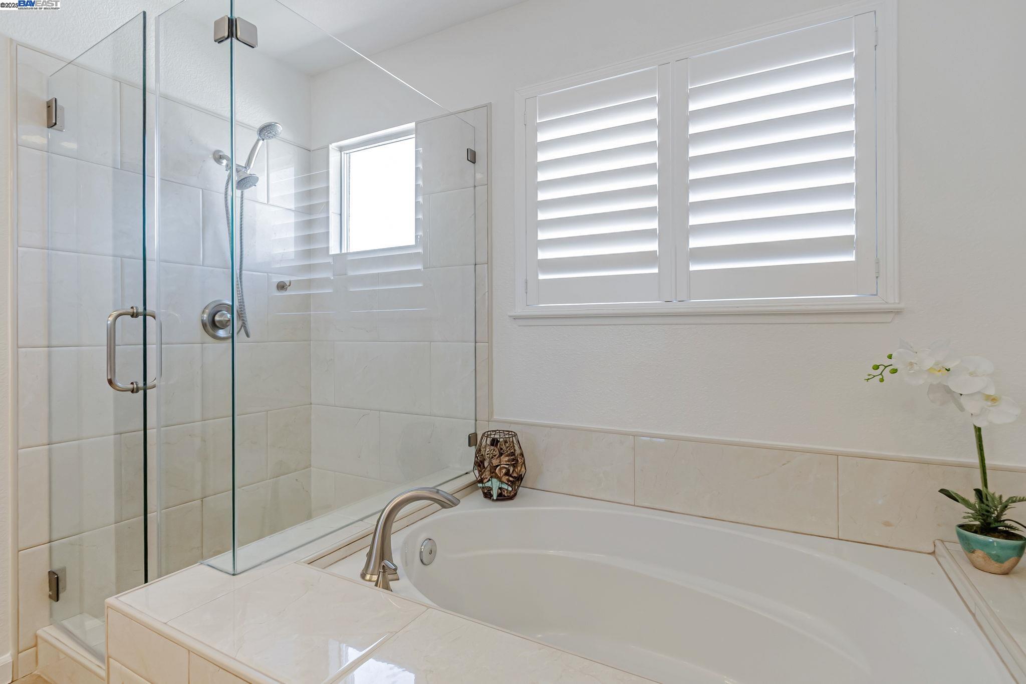 Detail Gallery Image 41 of 53 For 1657 via Cortina, San Jose,  CA 95120 - 3 Beds | 2/1 Baths