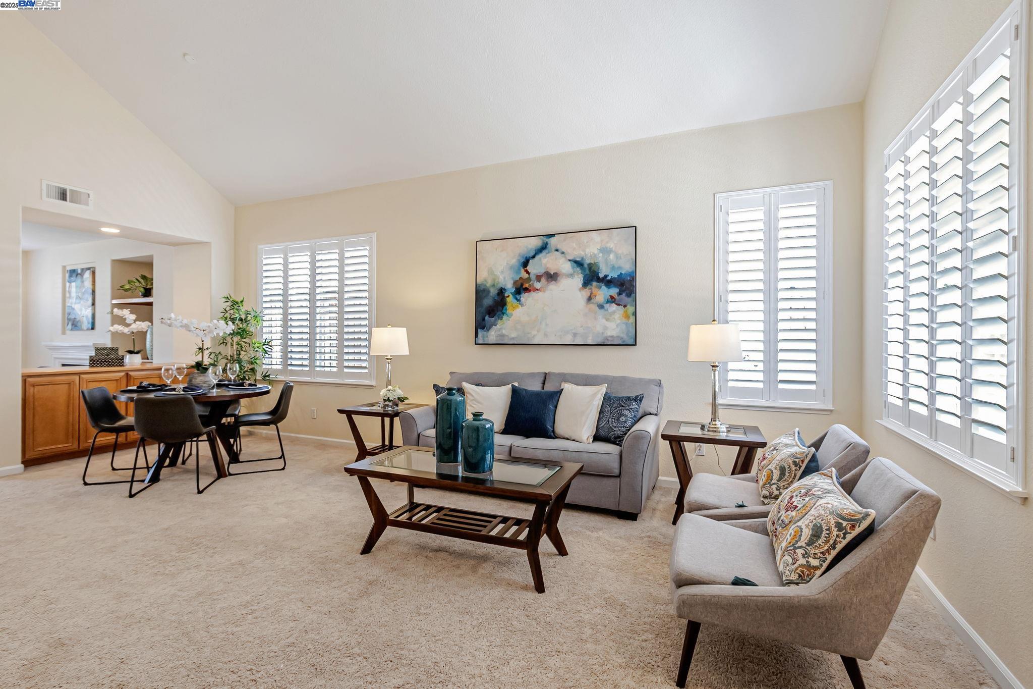 Detail Gallery Image 6 of 53 For 1657 via Cortina, San Jose,  CA 95120 - 3 Beds | 2/1 Baths