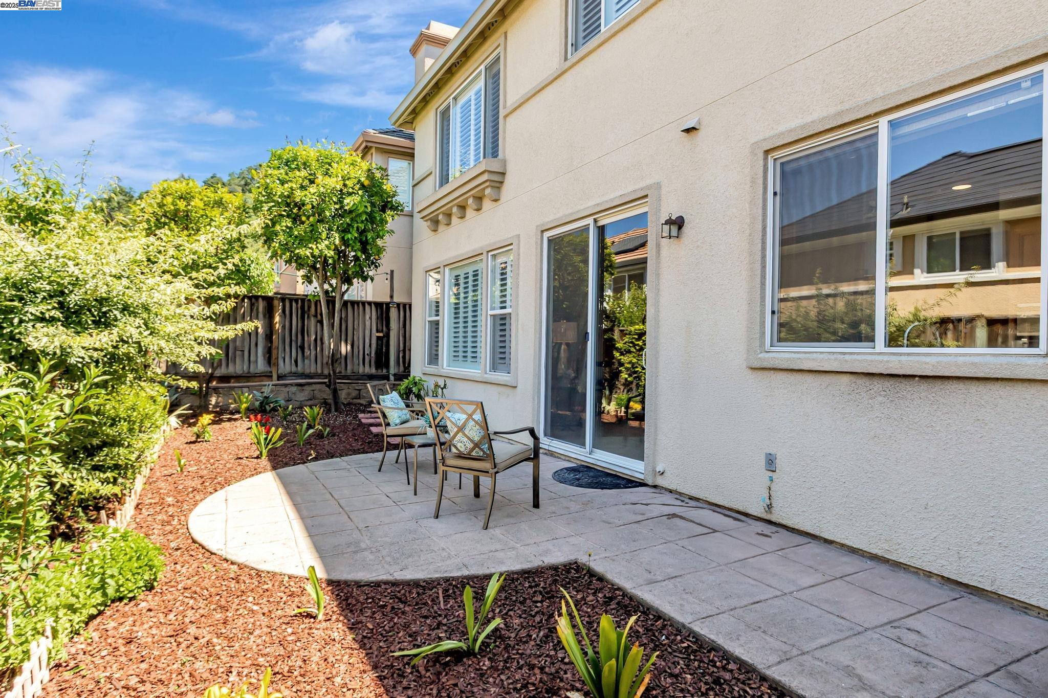 Detail Gallery Image 52 of 53 For 1657 via Cortina, San Jose,  CA 95120 - 3 Beds | 2/1 Baths