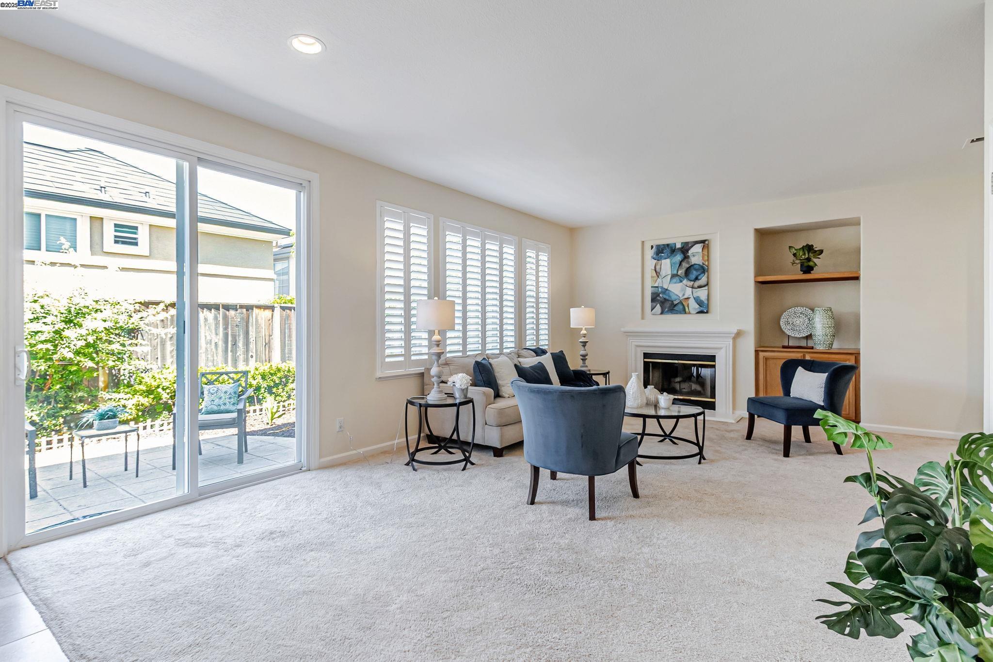 Detail Gallery Image 9 of 53 For 1657 via Cortina, San Jose,  CA 95120 - 3 Beds | 2/1 Baths